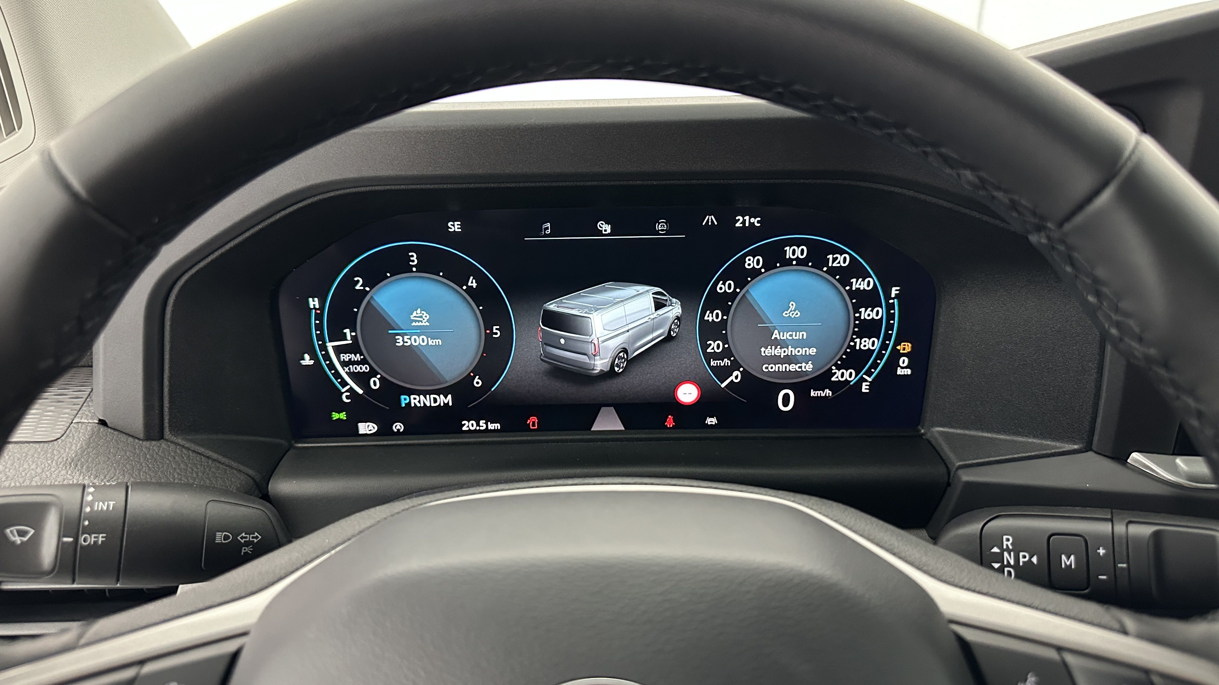 Volkswagen Transporter - Image 12