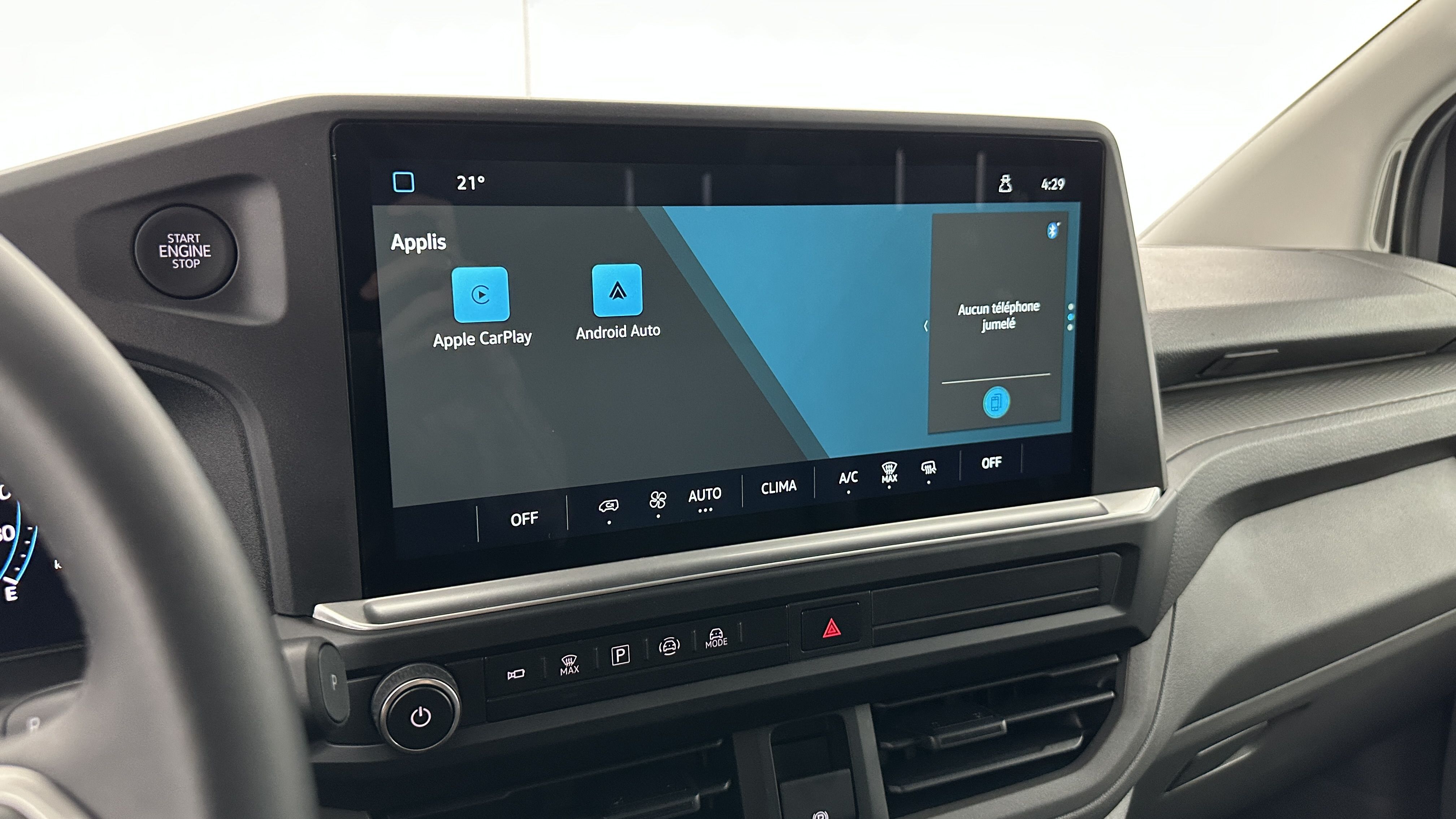 Volkswagen Transporter - Image 16