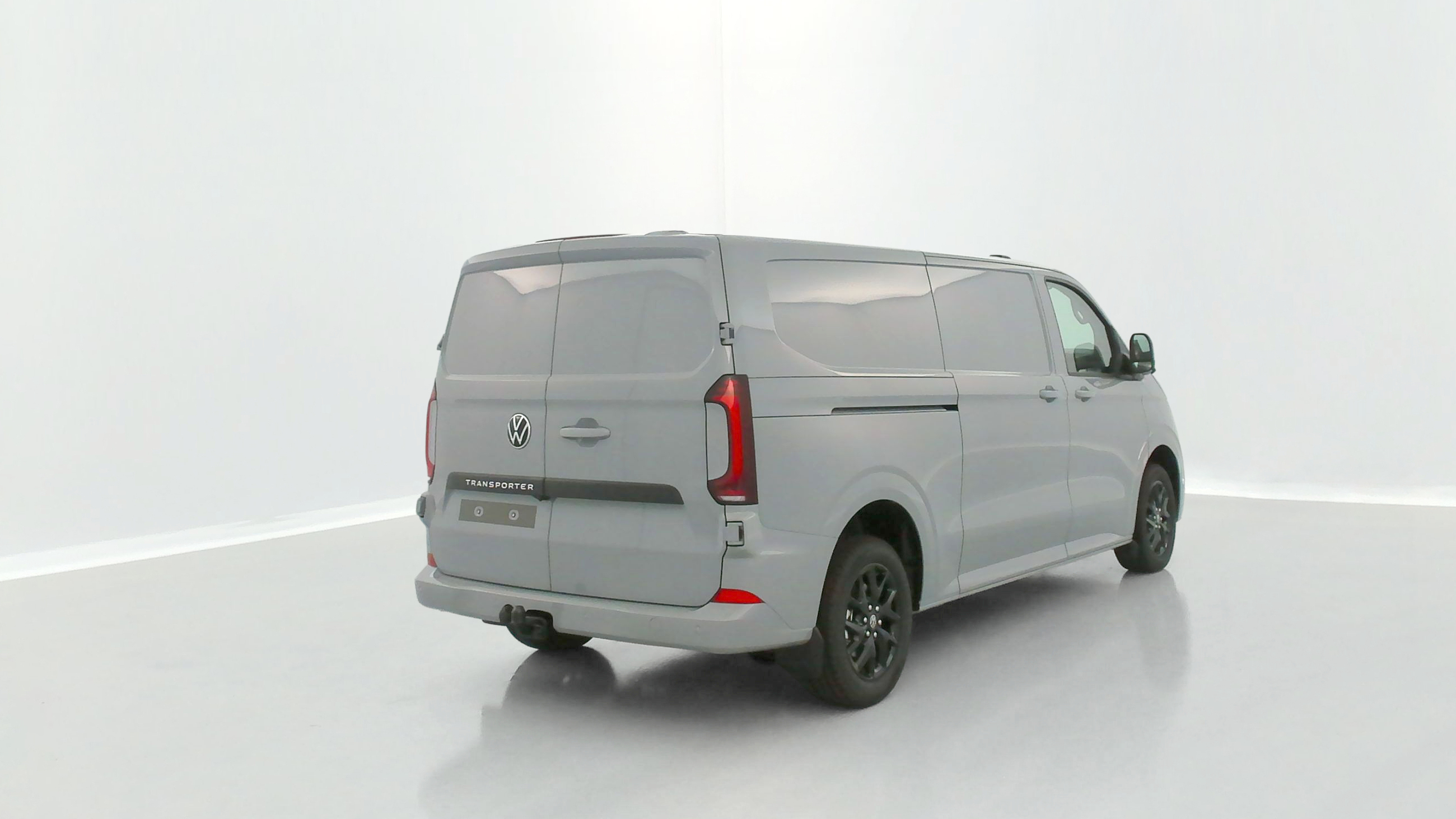 Volkswagen Transporter - Image 19
