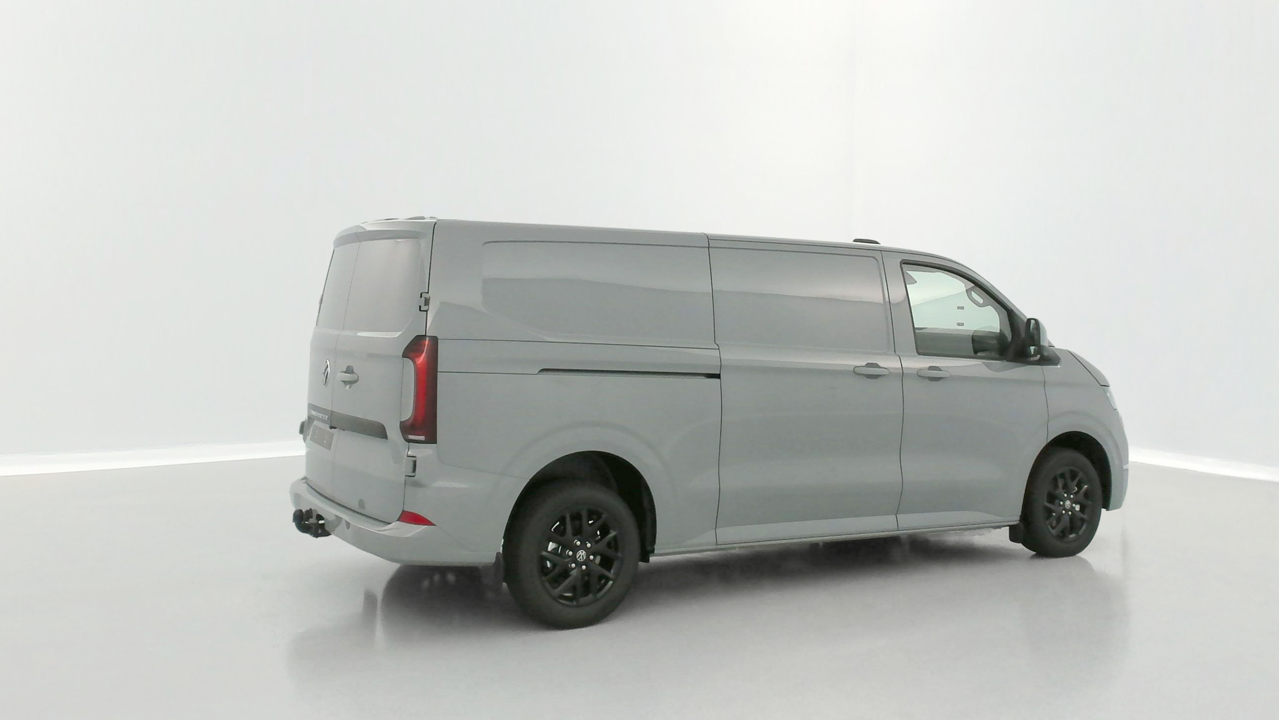 Volkswagen Transporter - Image 23