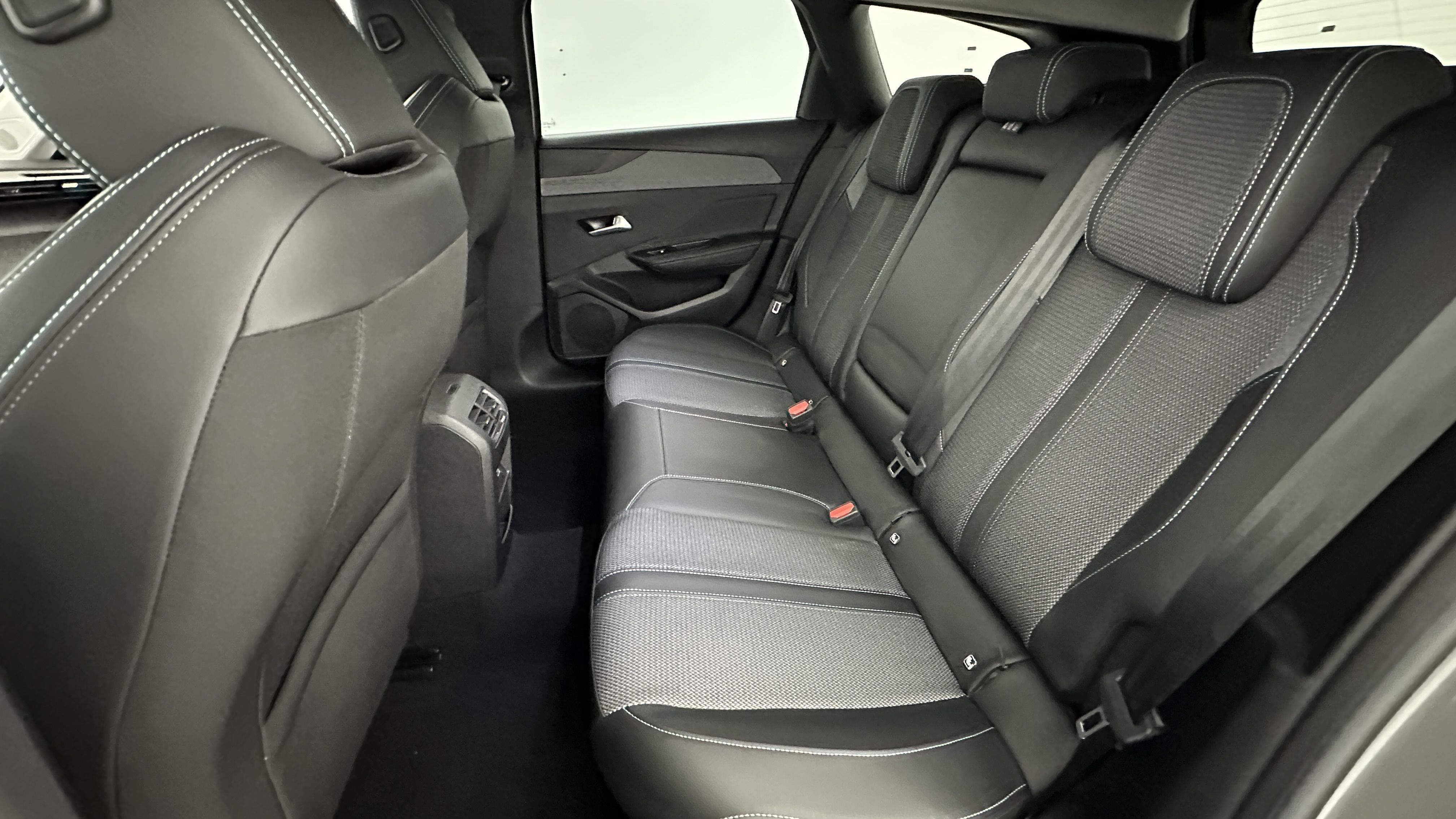 Peugeot 308 SW - Image 9