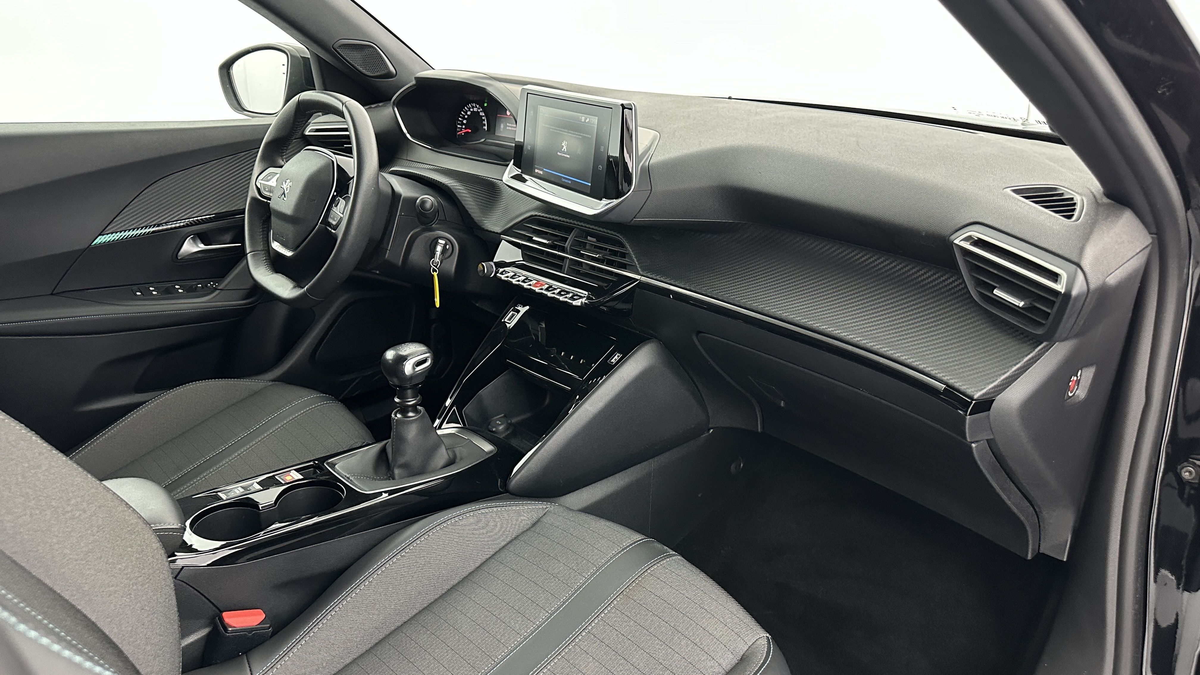 Peugeot 2008 - Image 8