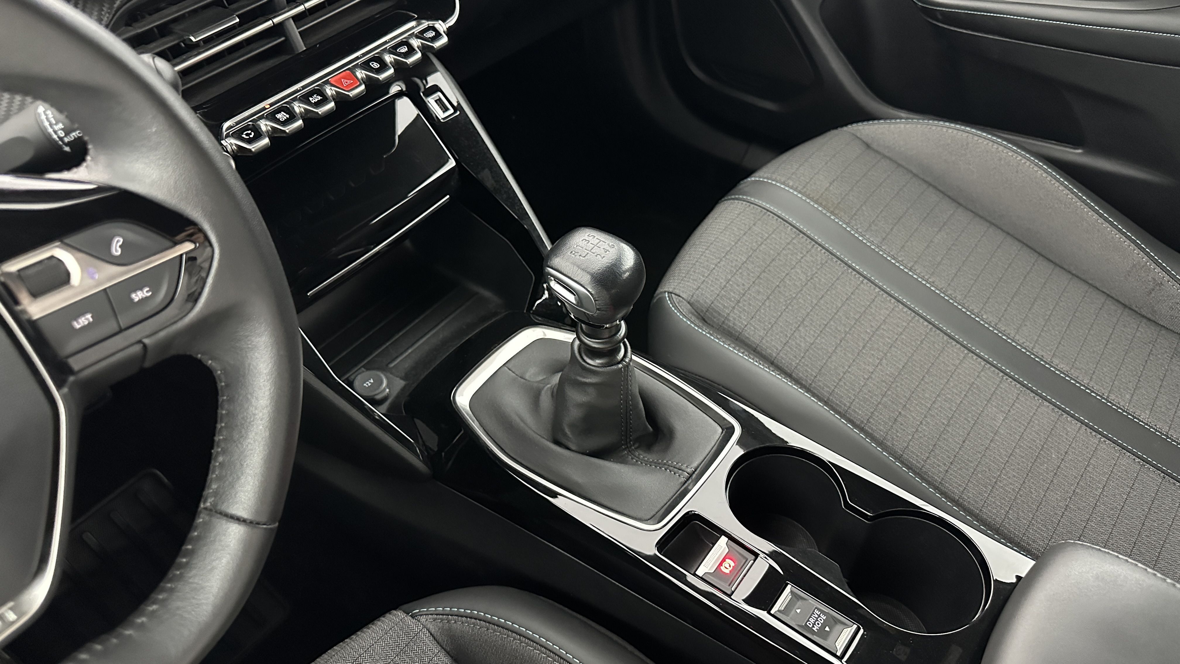 Peugeot 2008 - Image 14