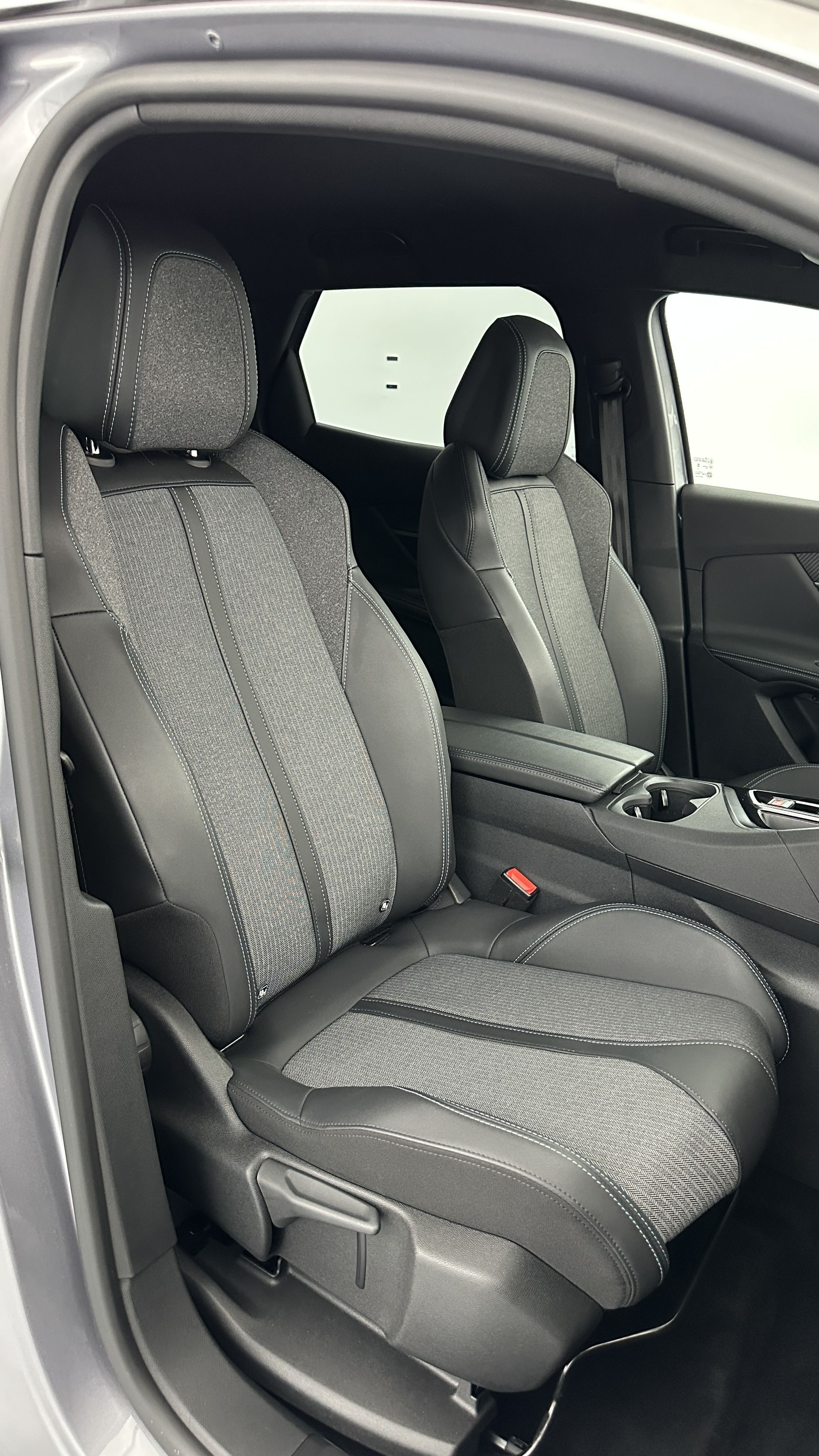 Peugeot 3008 - Image 17