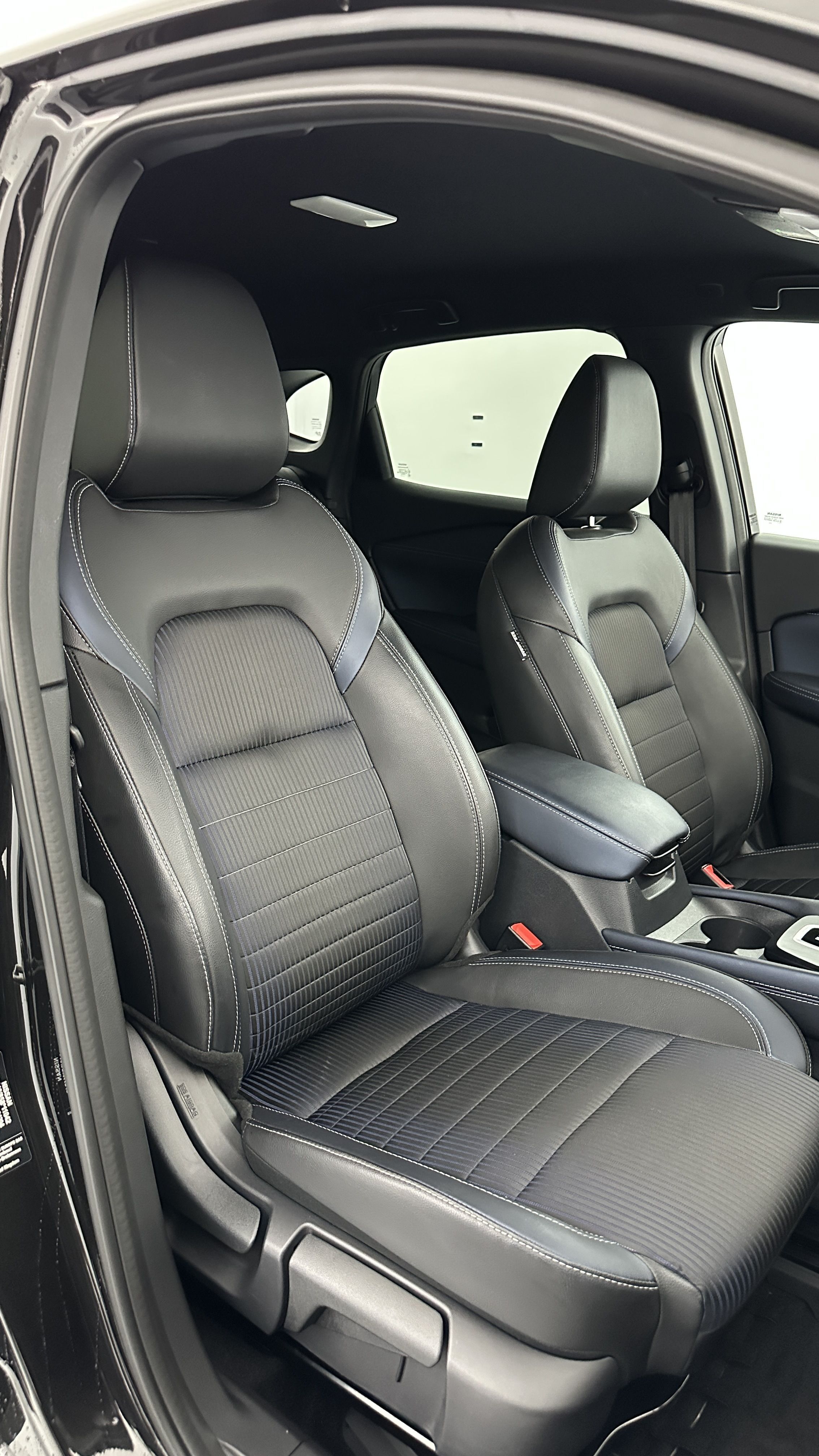 Nissan QASHQAI - Image 17