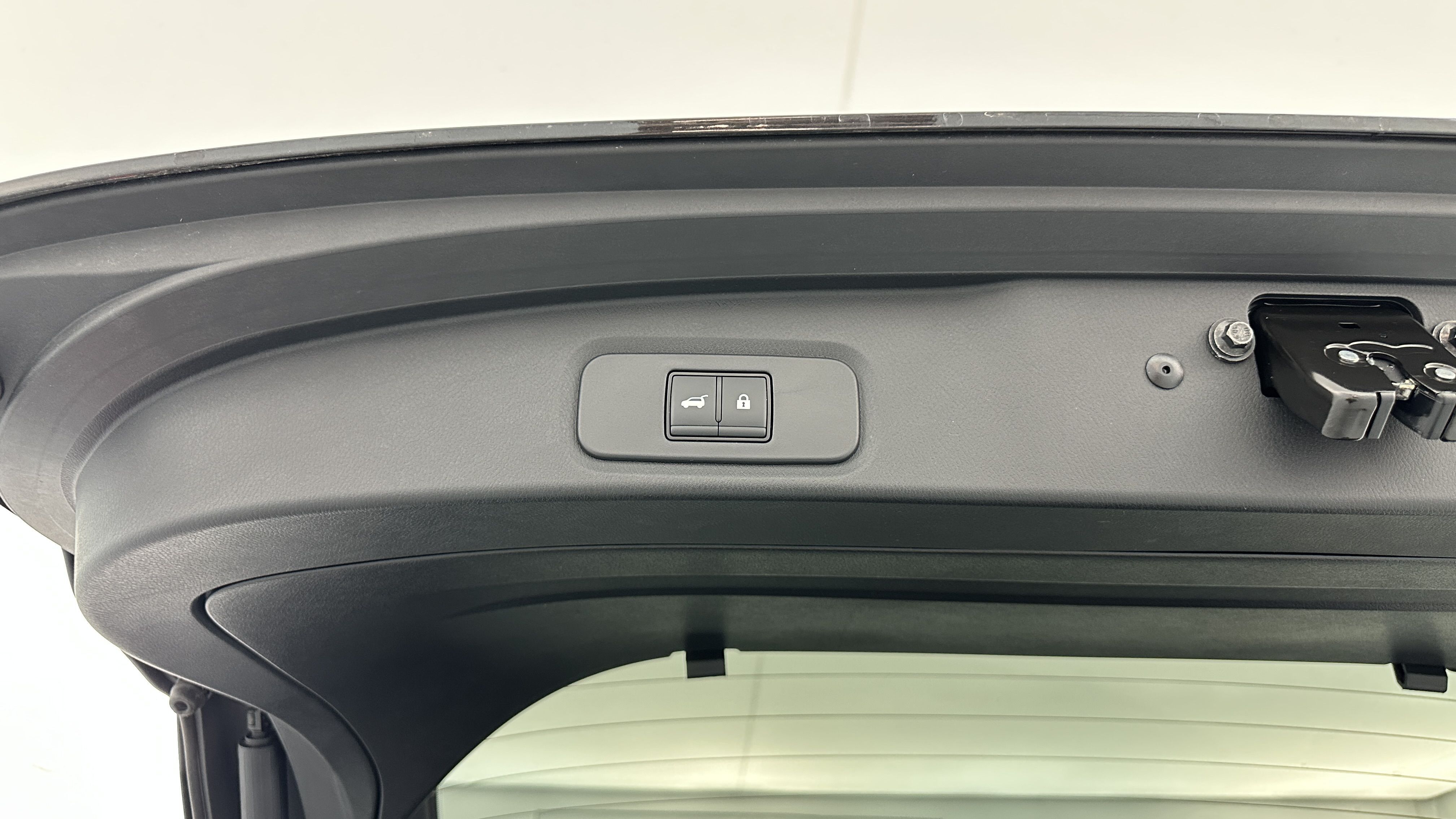 Nissan QASHQAI - Image 25