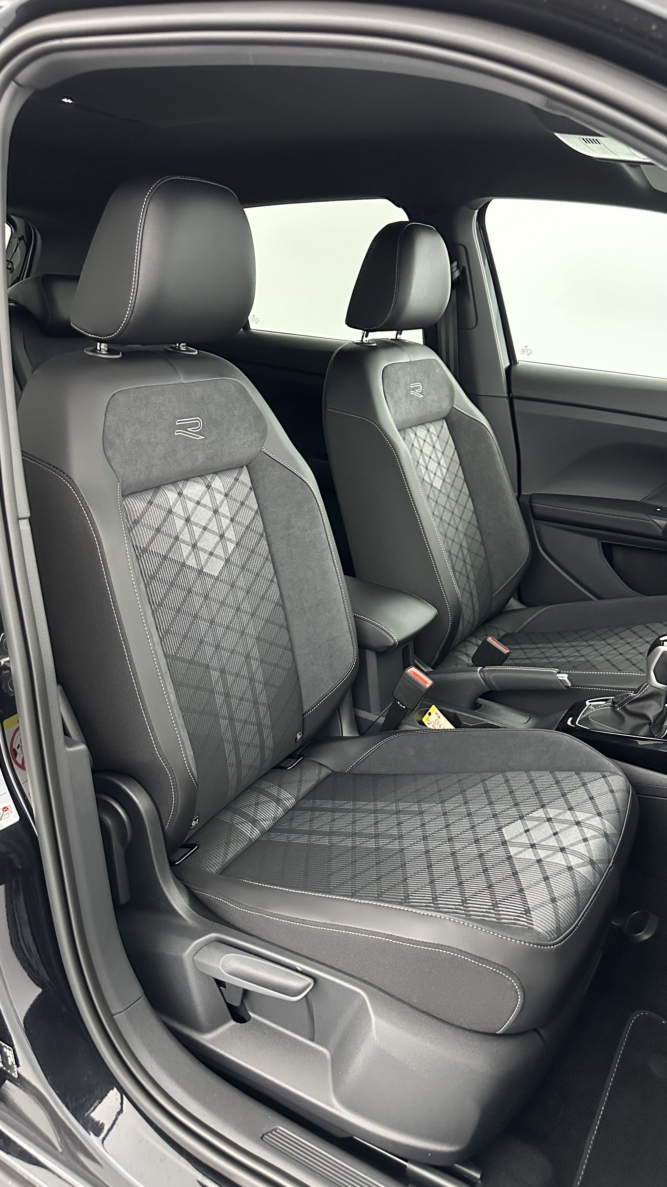 Volkswagen T-cross - Image 23