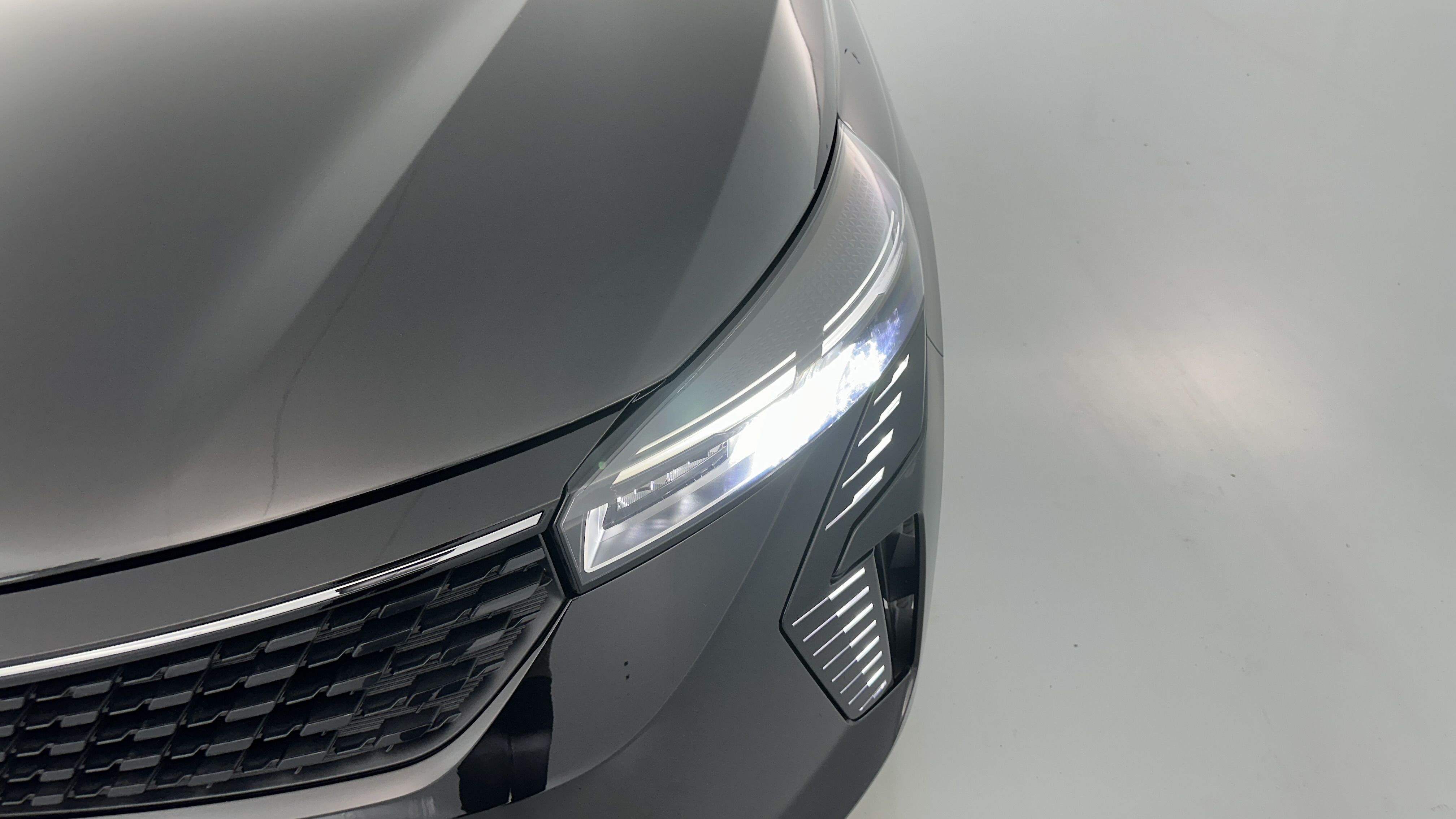 Renault Clio - Image 22