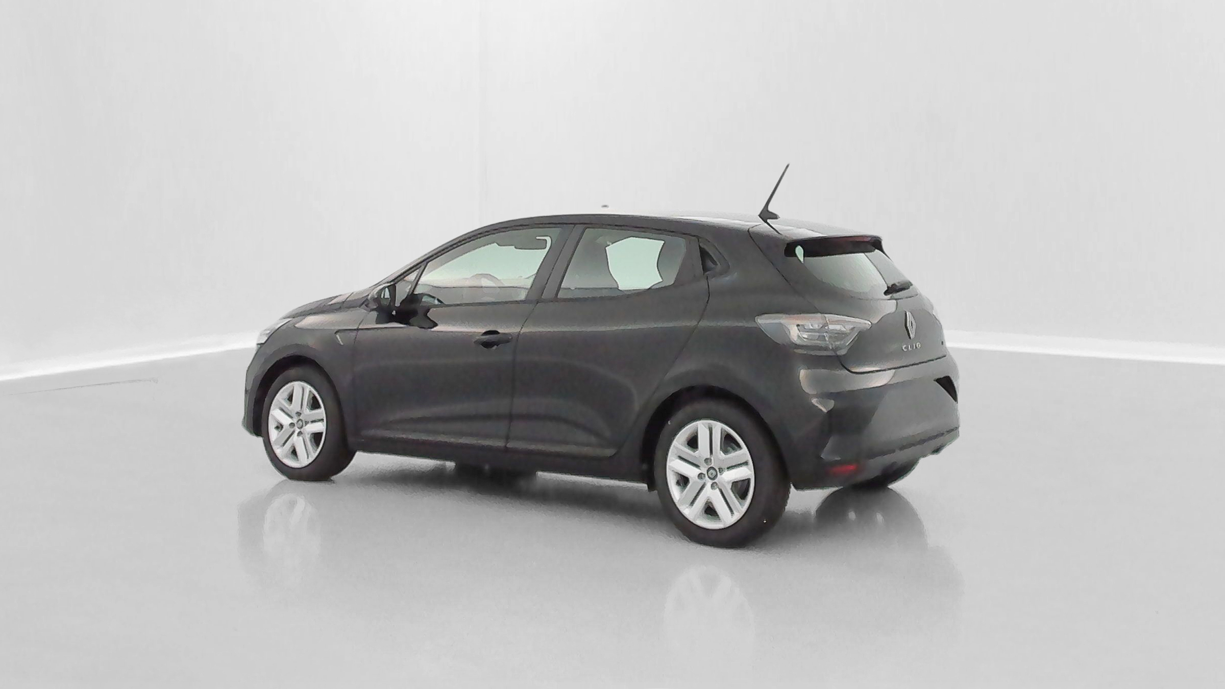 Renault Clio - Image 27