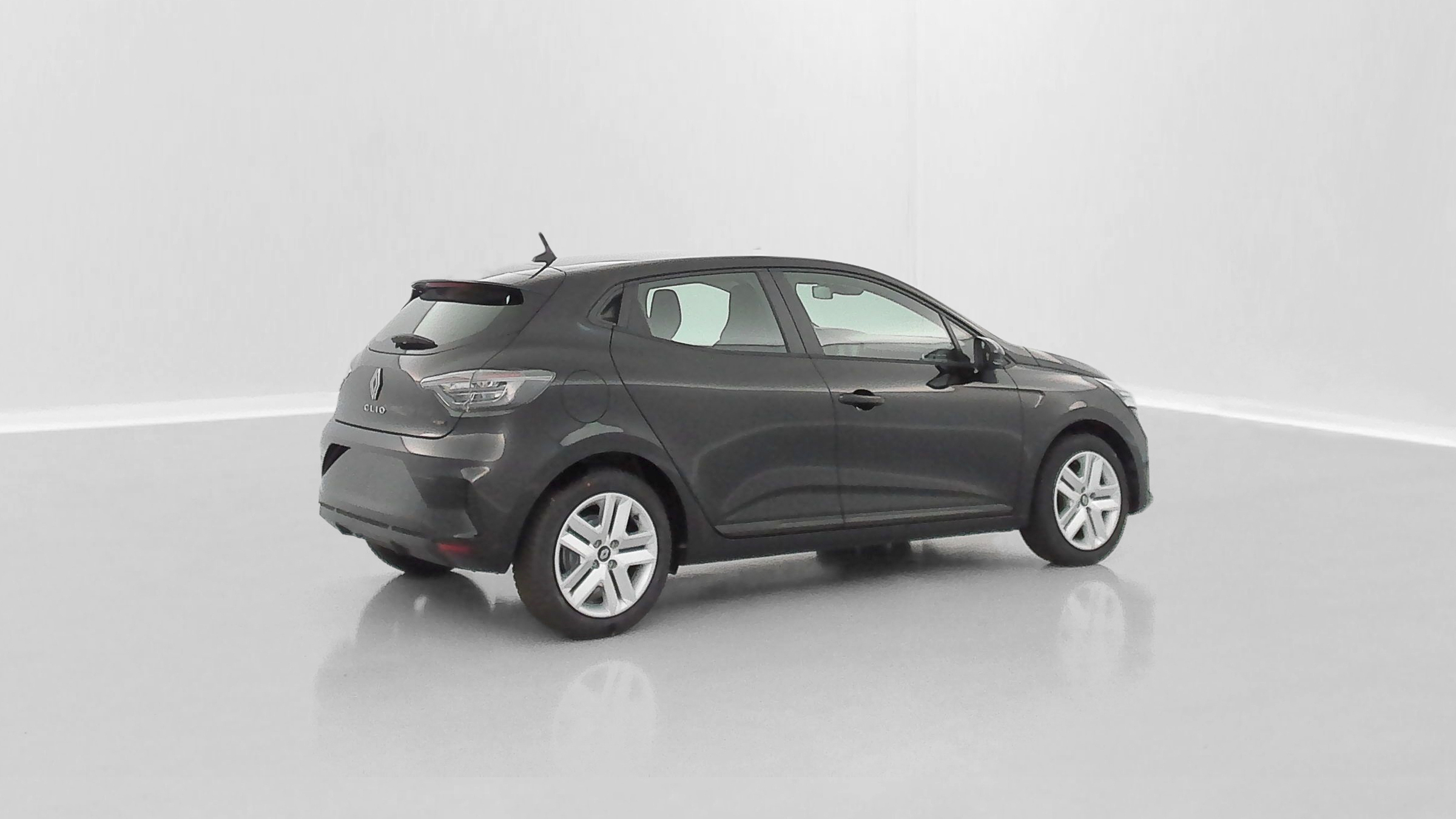 Renault Clio - Image 28