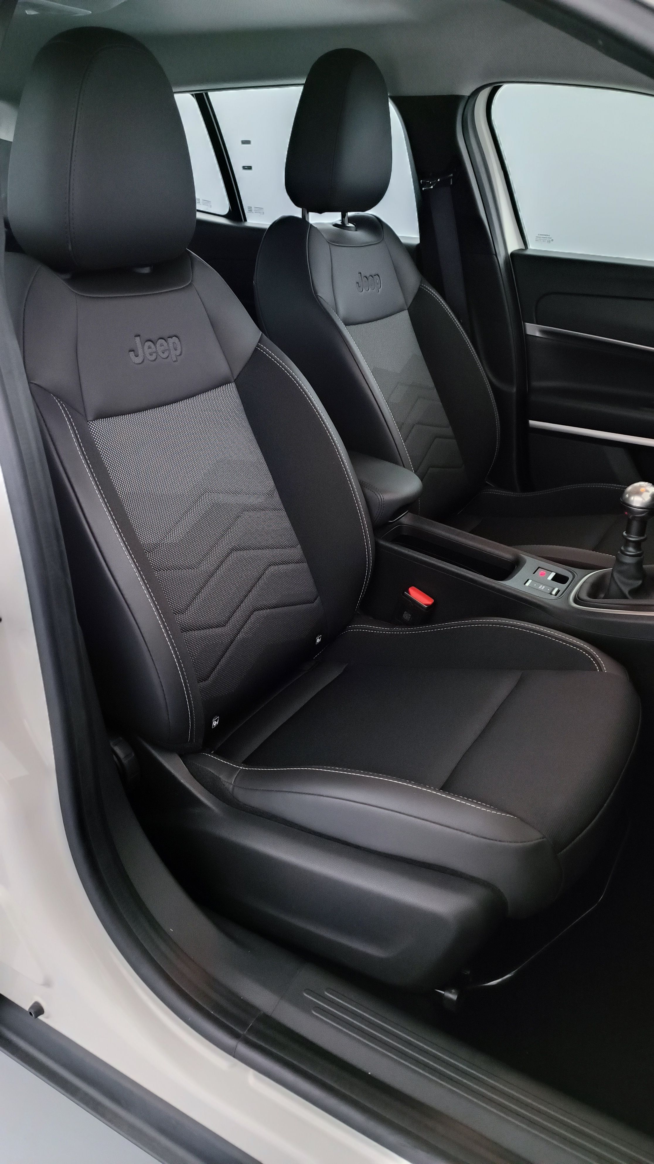 Jeep Avenger - Image 22