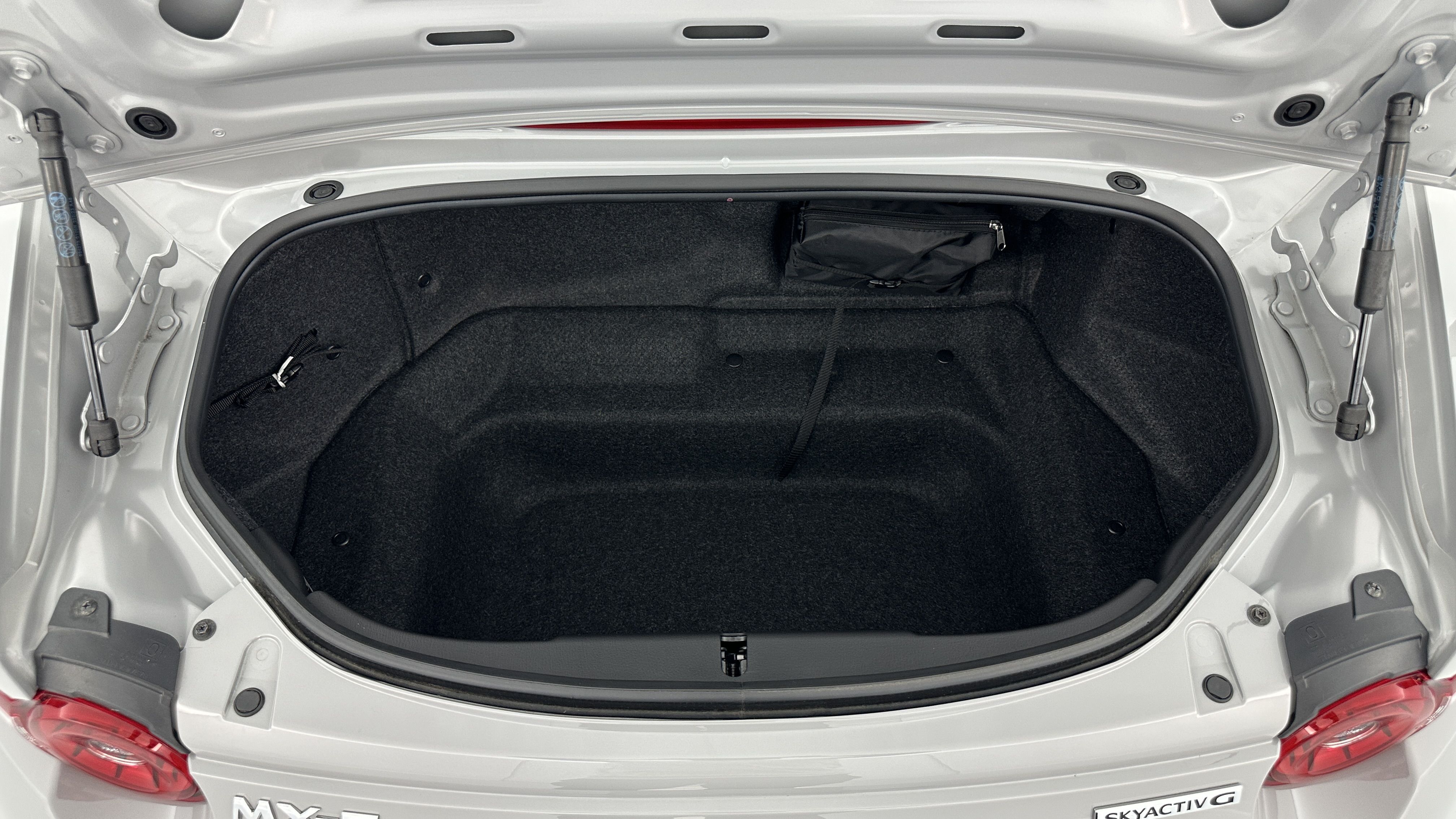 Mazda MX-5 ROADSTER - Image 8