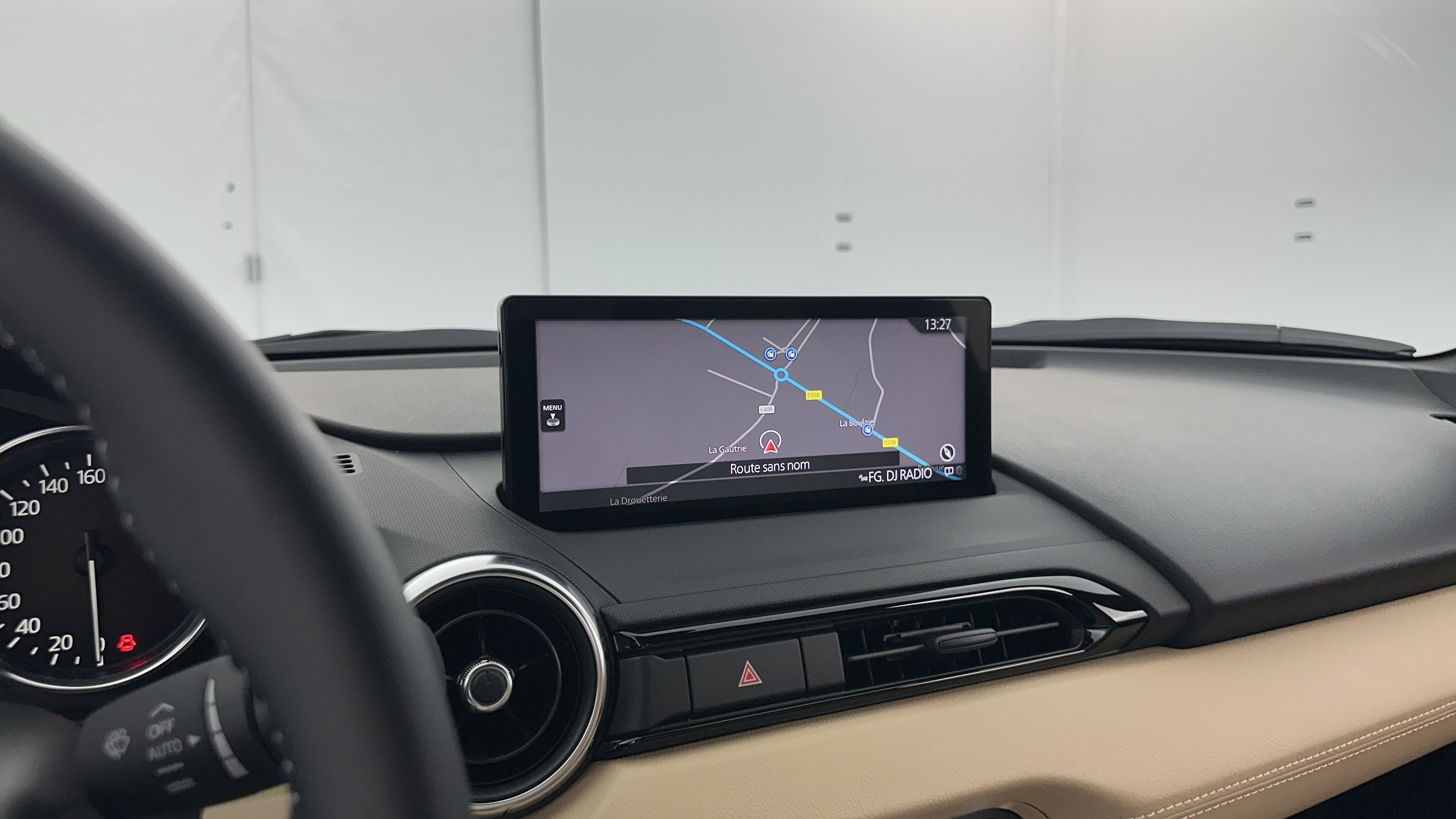 Mazda MX-5 ROADSTER - Image 15