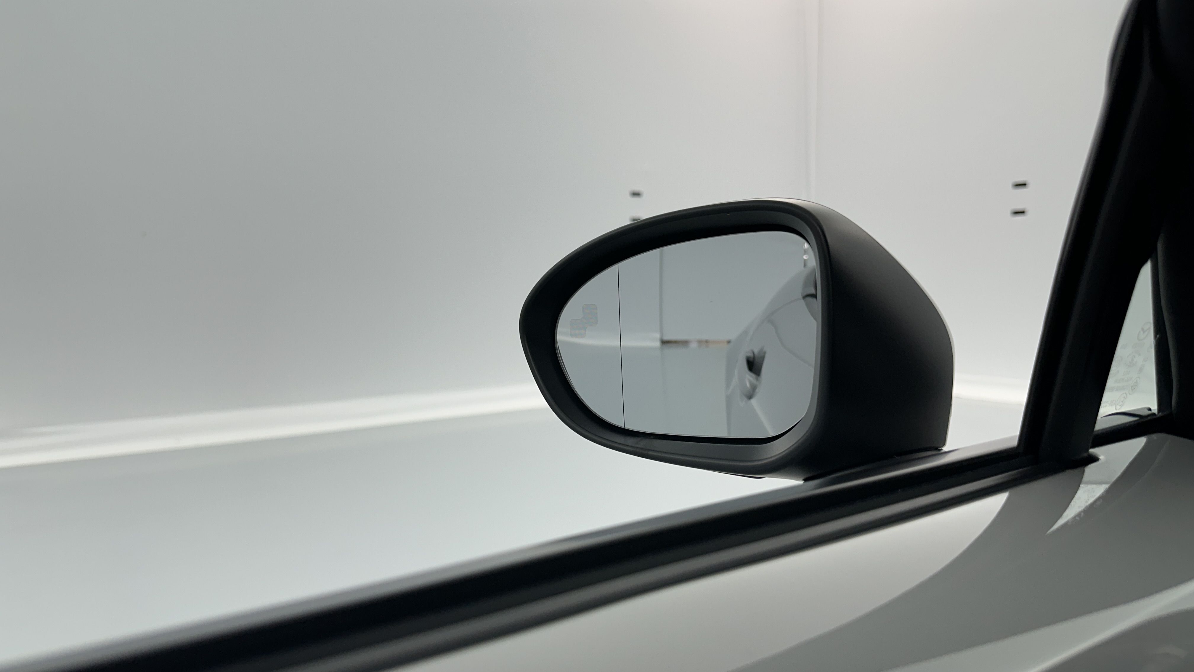 Mazda MX-5 ROADSTER - Image 20