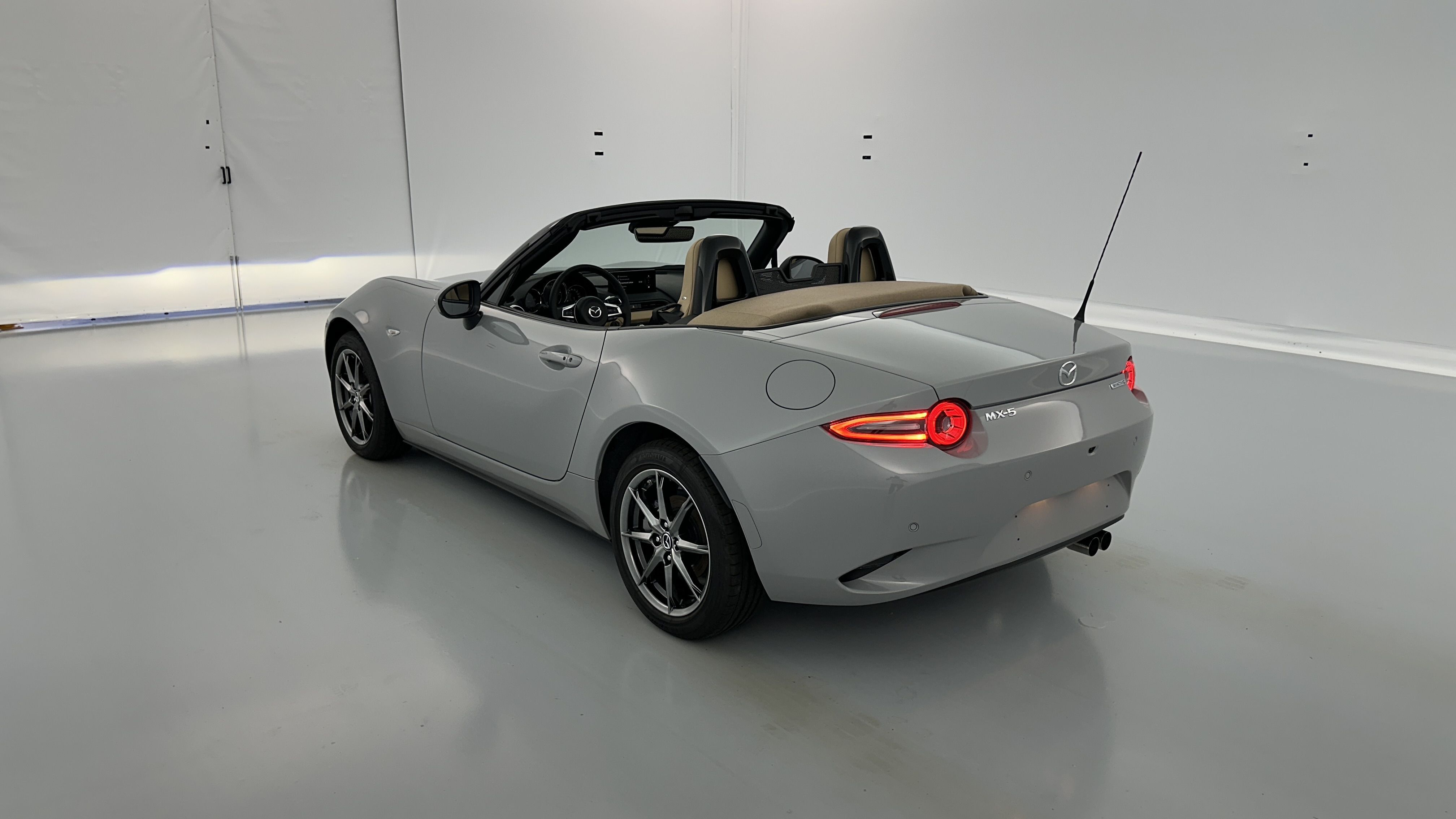 Mazda MX-5 ROADSTER - Image 23