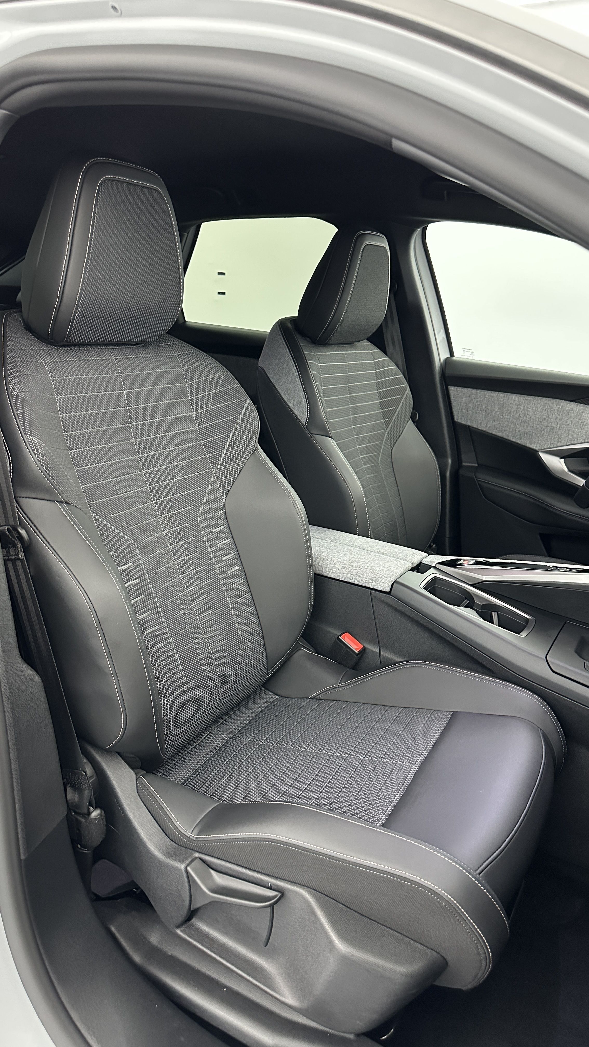 Peugeot 3008 - Image 25