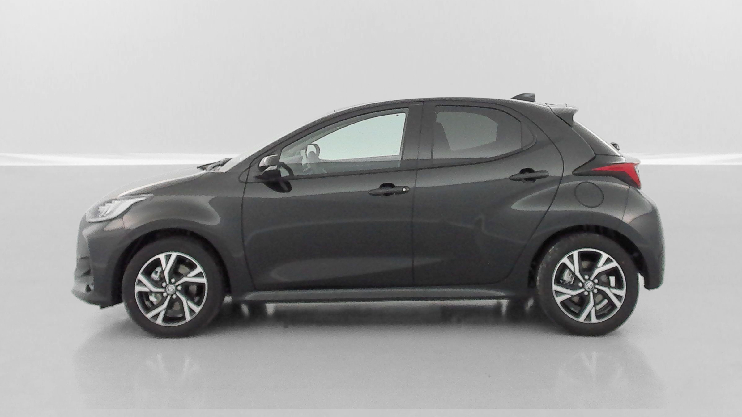 Toyota Yaris - Image 4