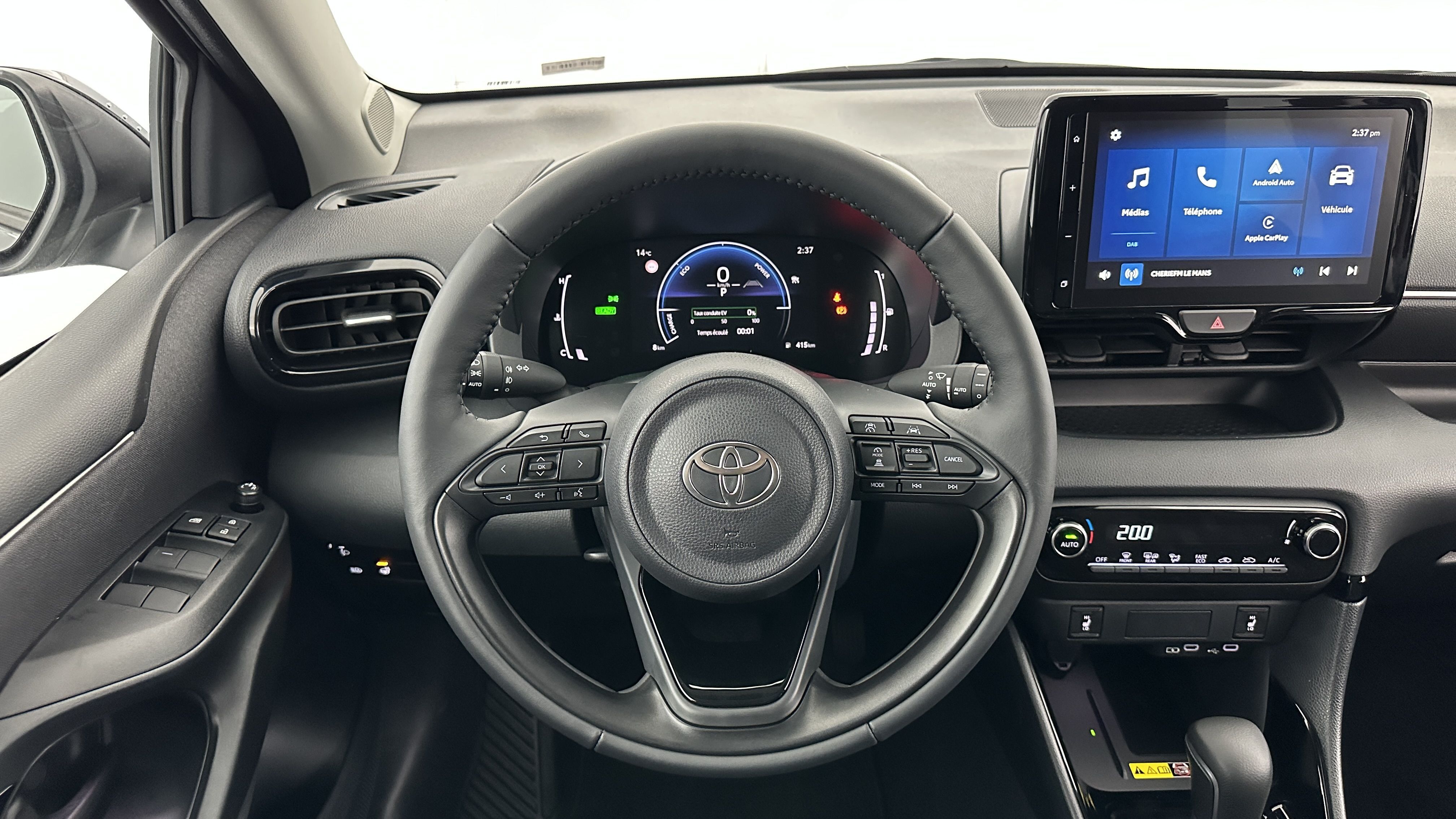 Toyota Yaris - Image 13