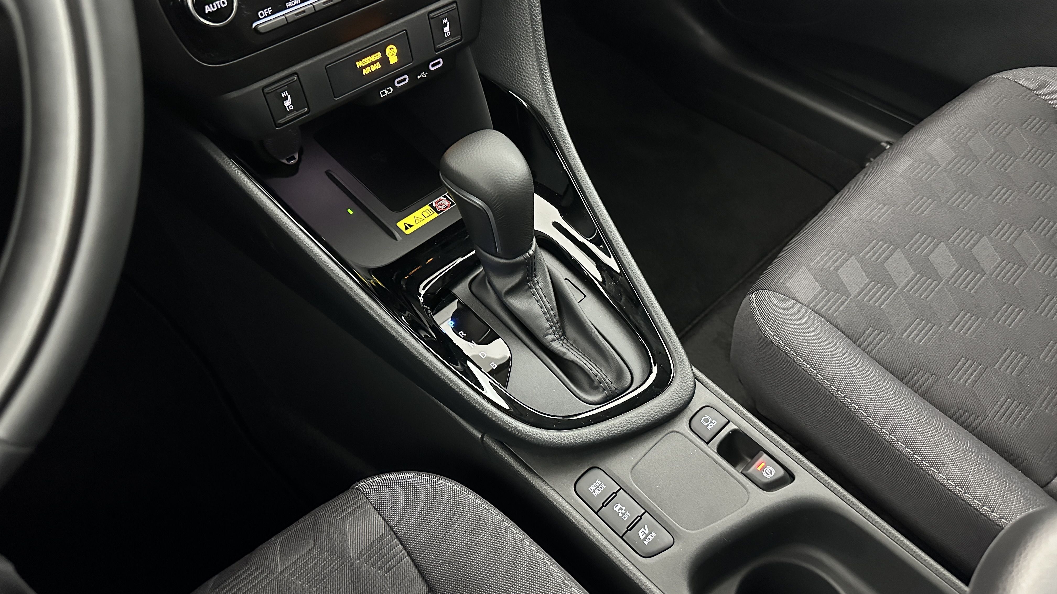 Toyota Yaris - Image 16