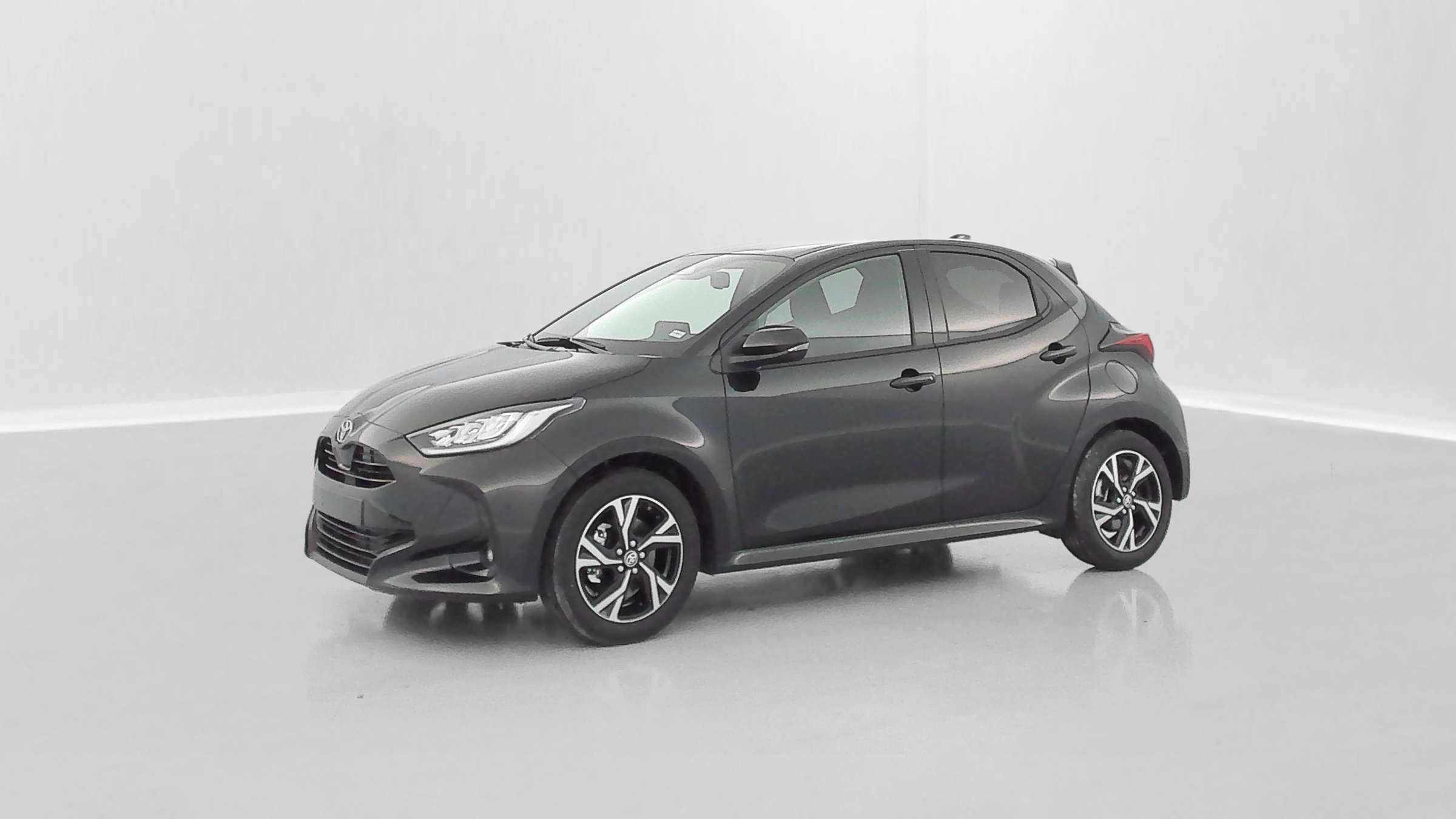 Toyota Yaris - Image 27