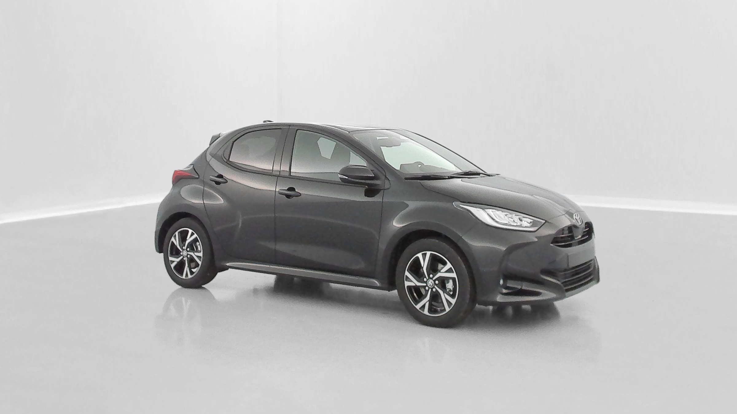 Toyota Yaris - Image 30