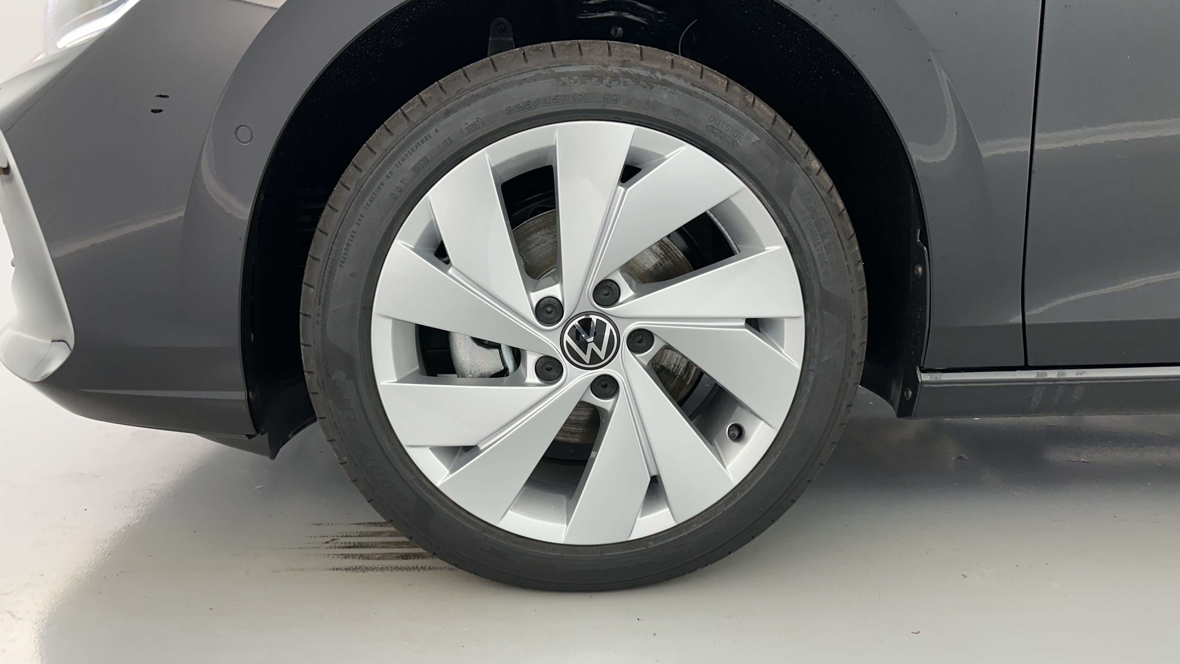 Volkswagen GOLF - Image 12