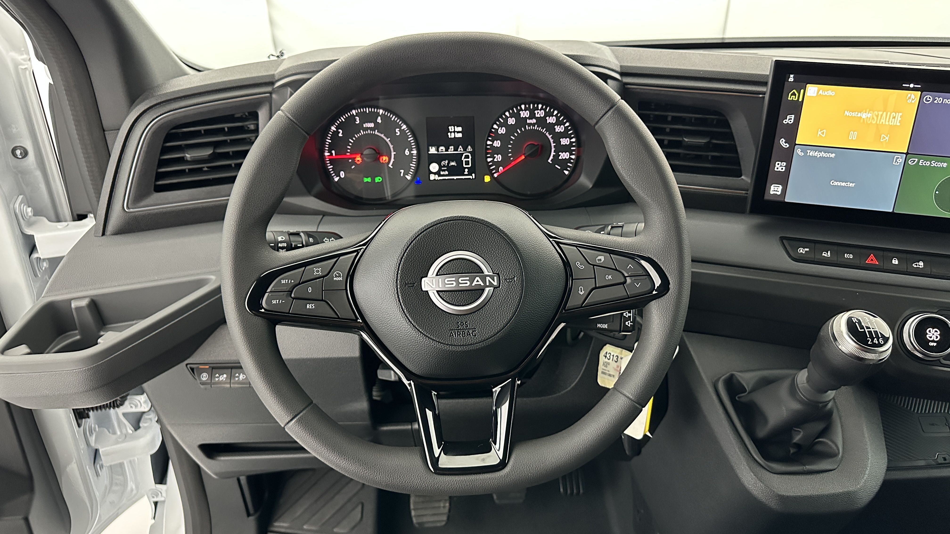 Nissan Interstar Fourgon - Image 10