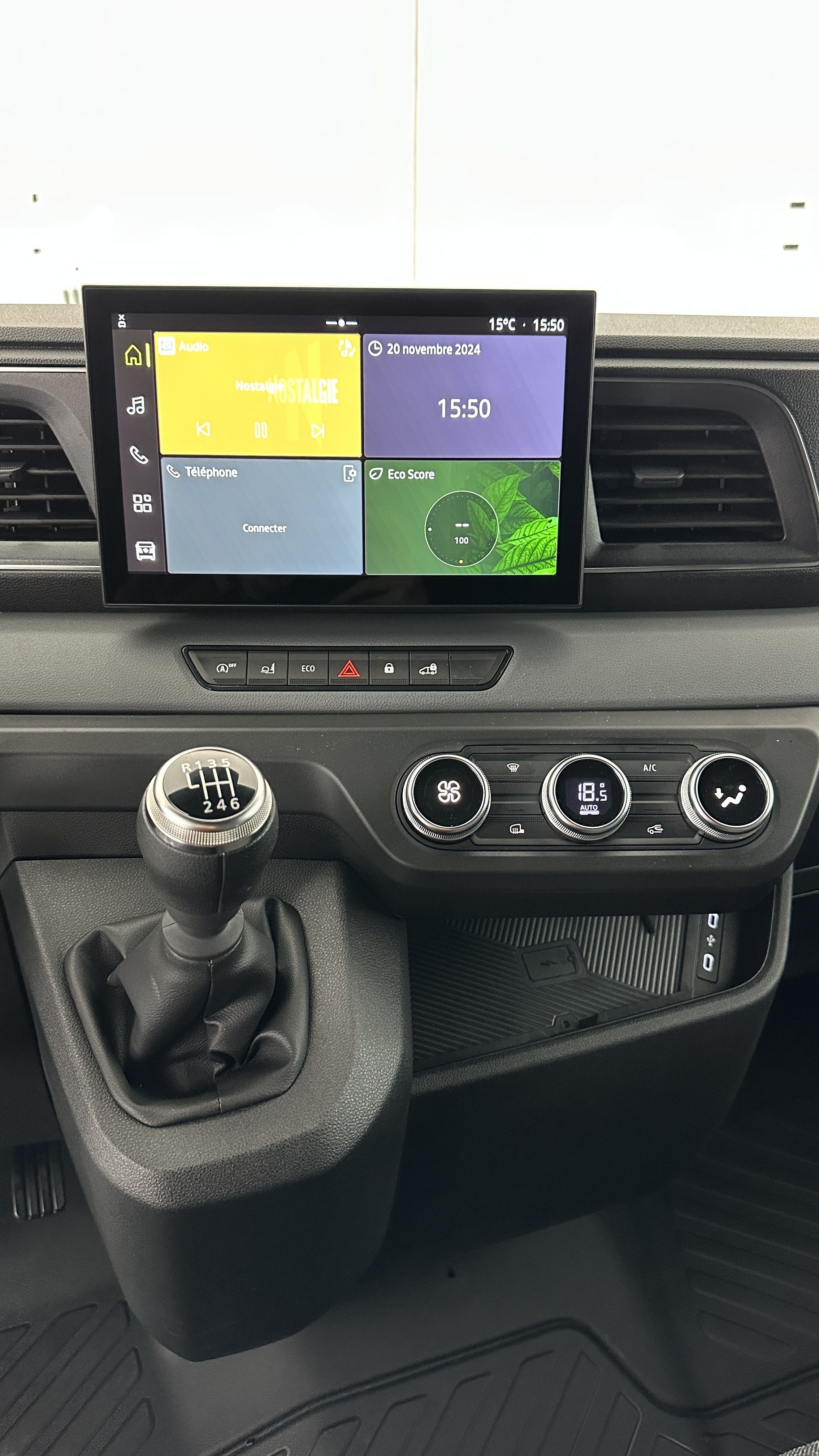 Nissan Interstar Fourgon - Image 12