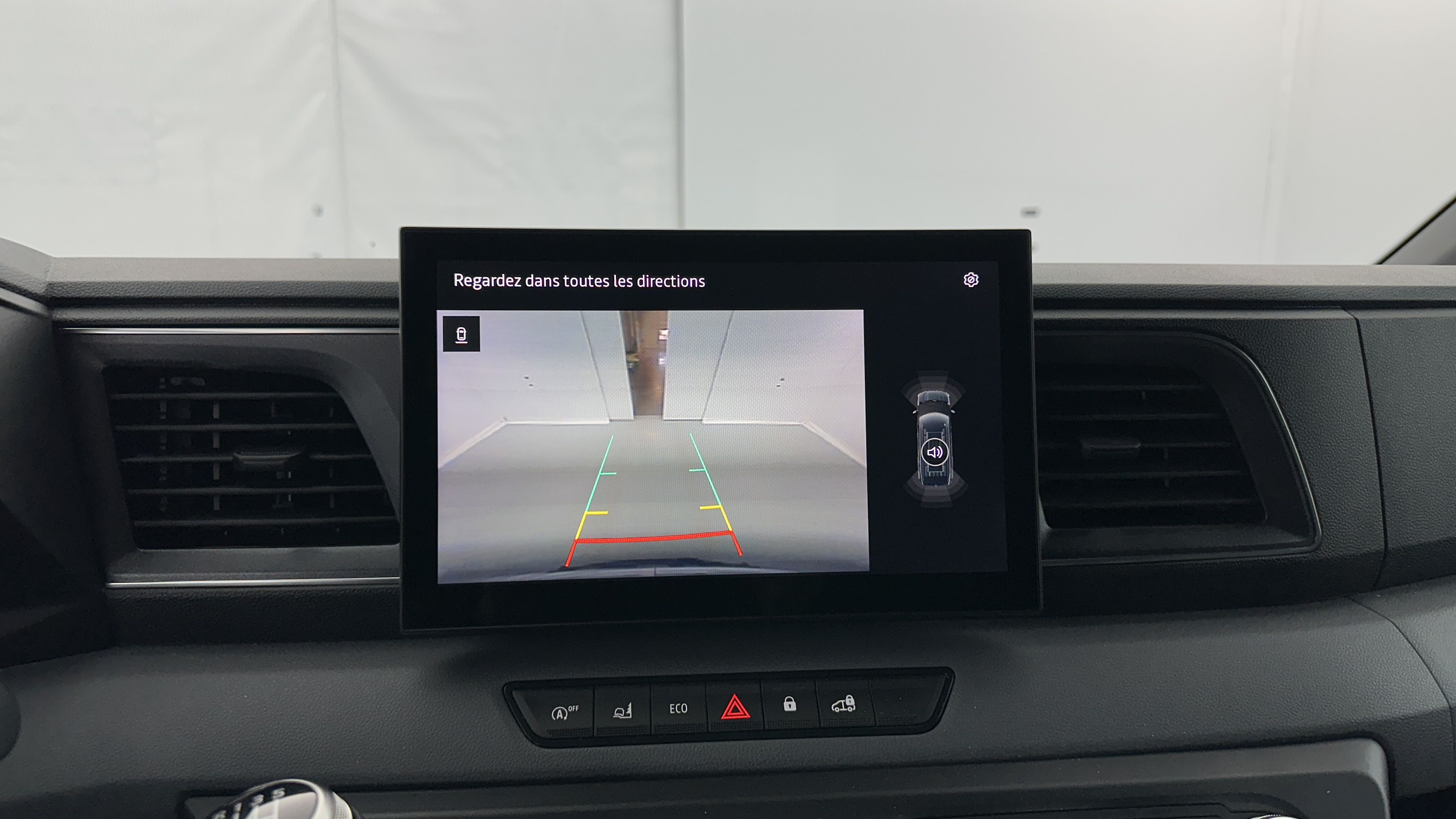 Nissan Interstar Fourgon - Image 14