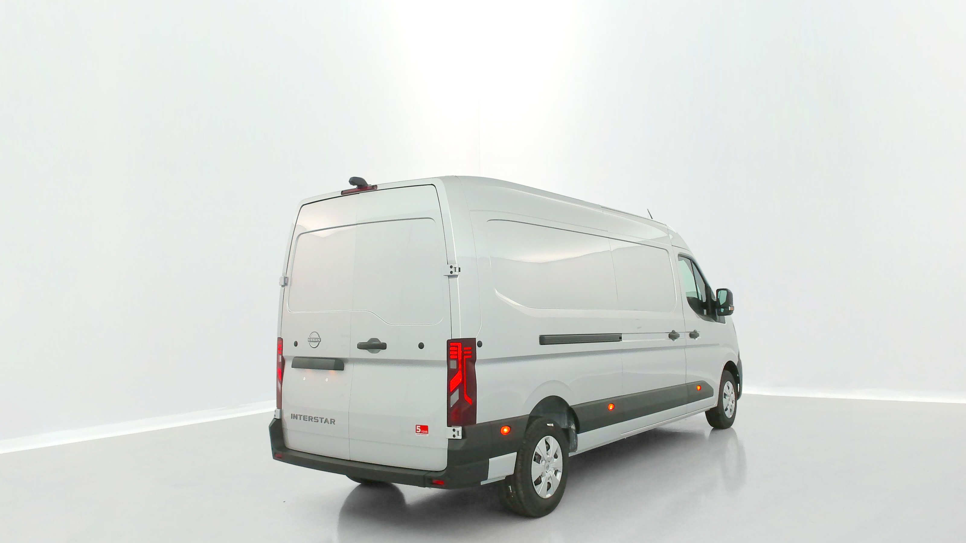 Nissan Interstar Fourgon - Image 19