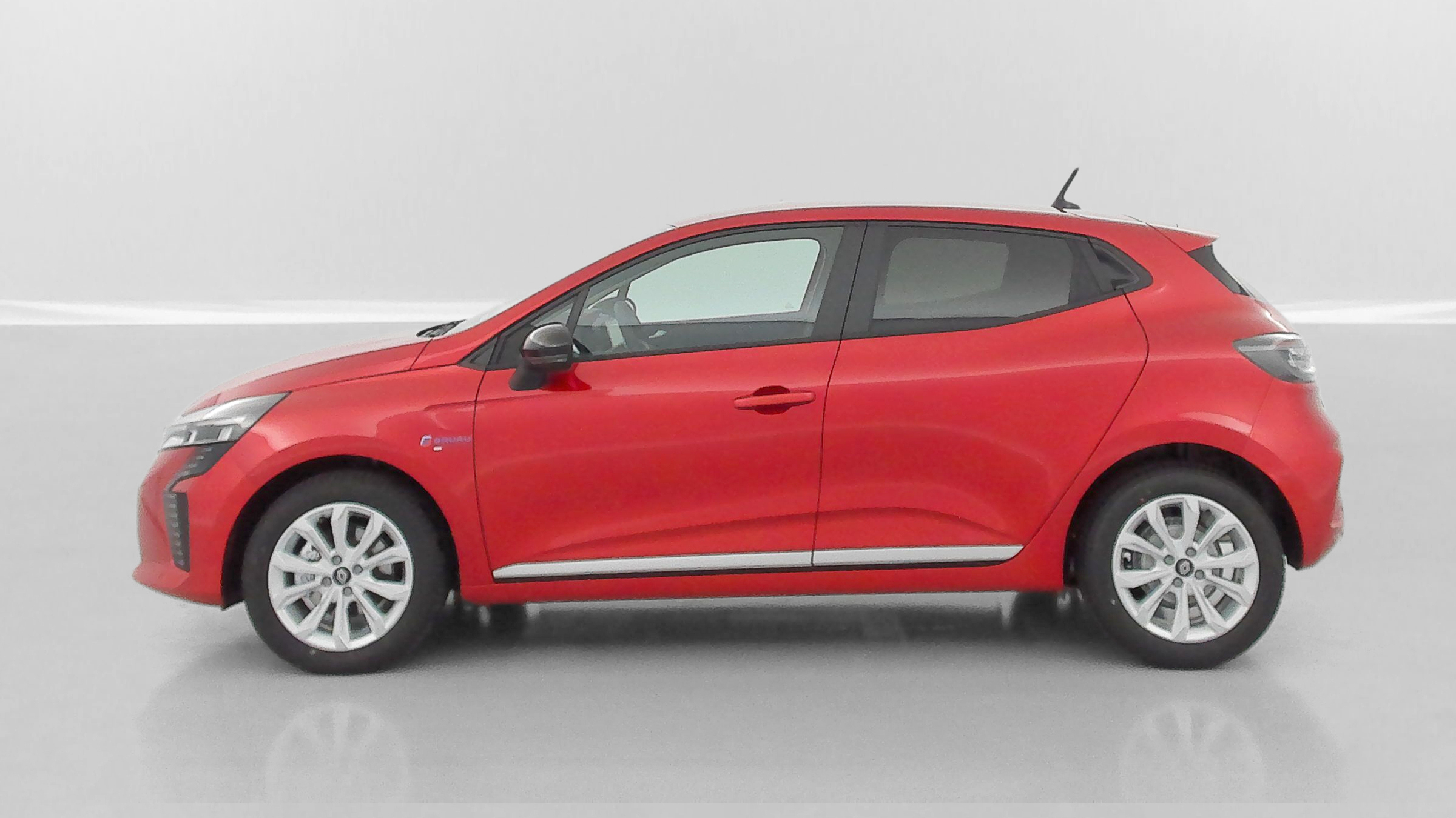 Renault Clio - Image 4