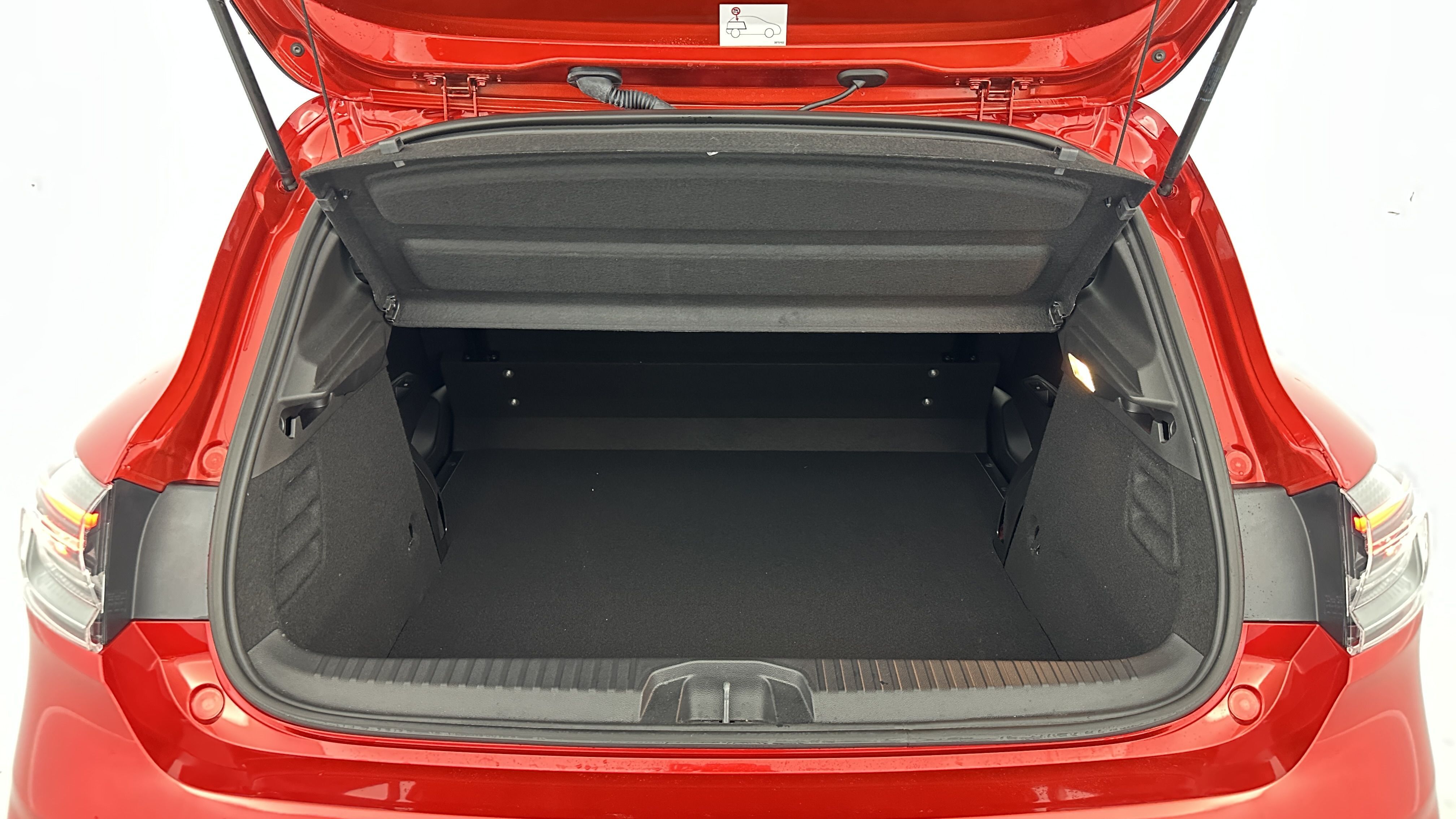 Renault Clio - Image 9