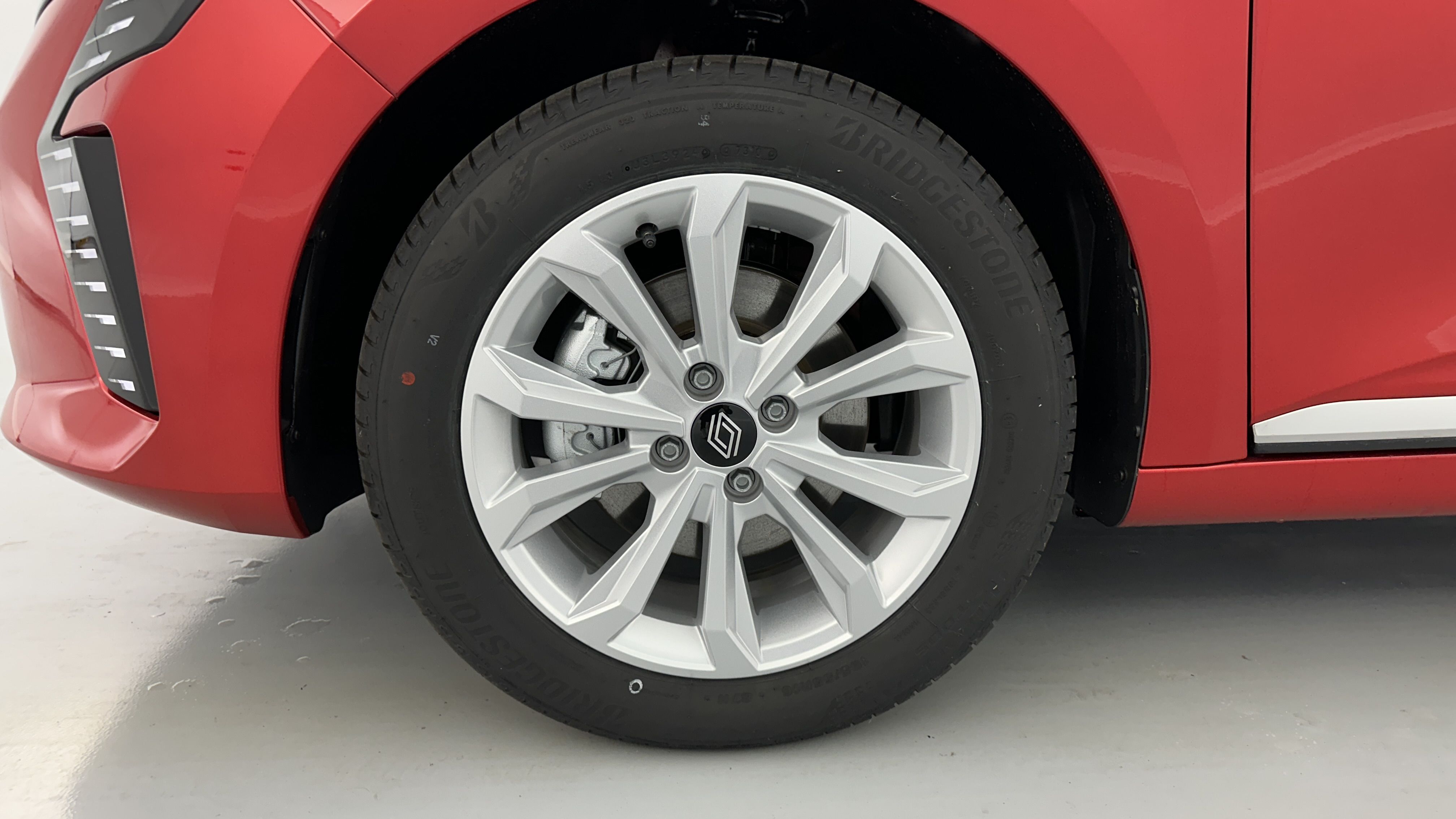 Renault Clio - Image 11