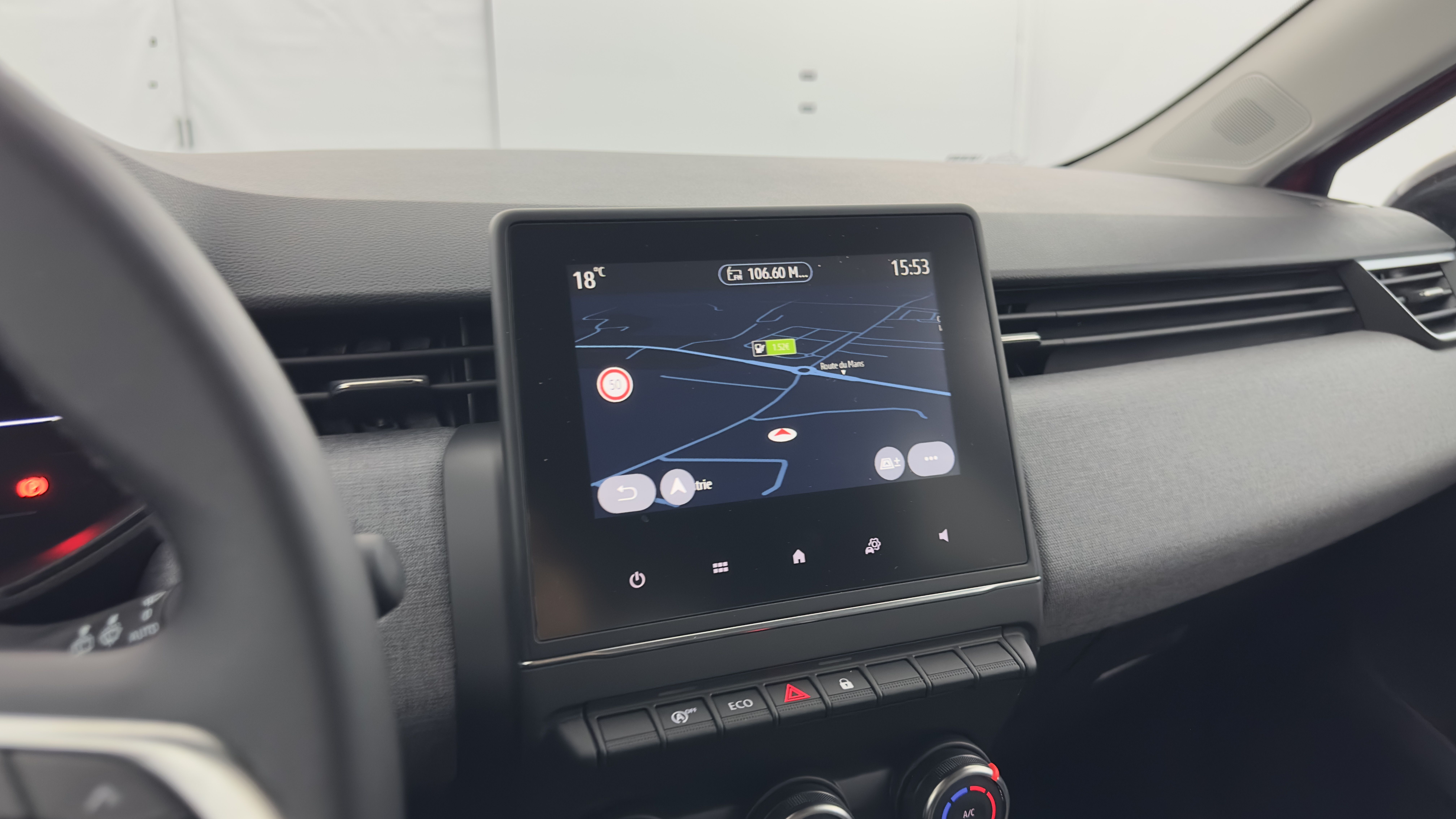 Renault Clio - Image 13