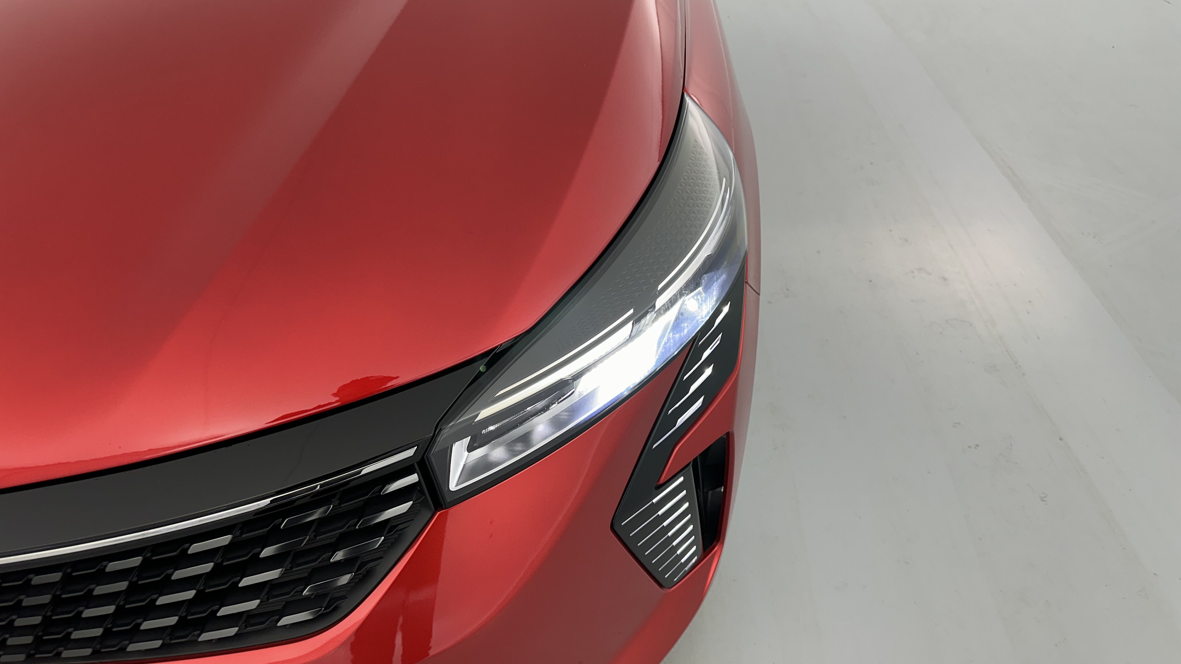 Renault Clio - Image 18