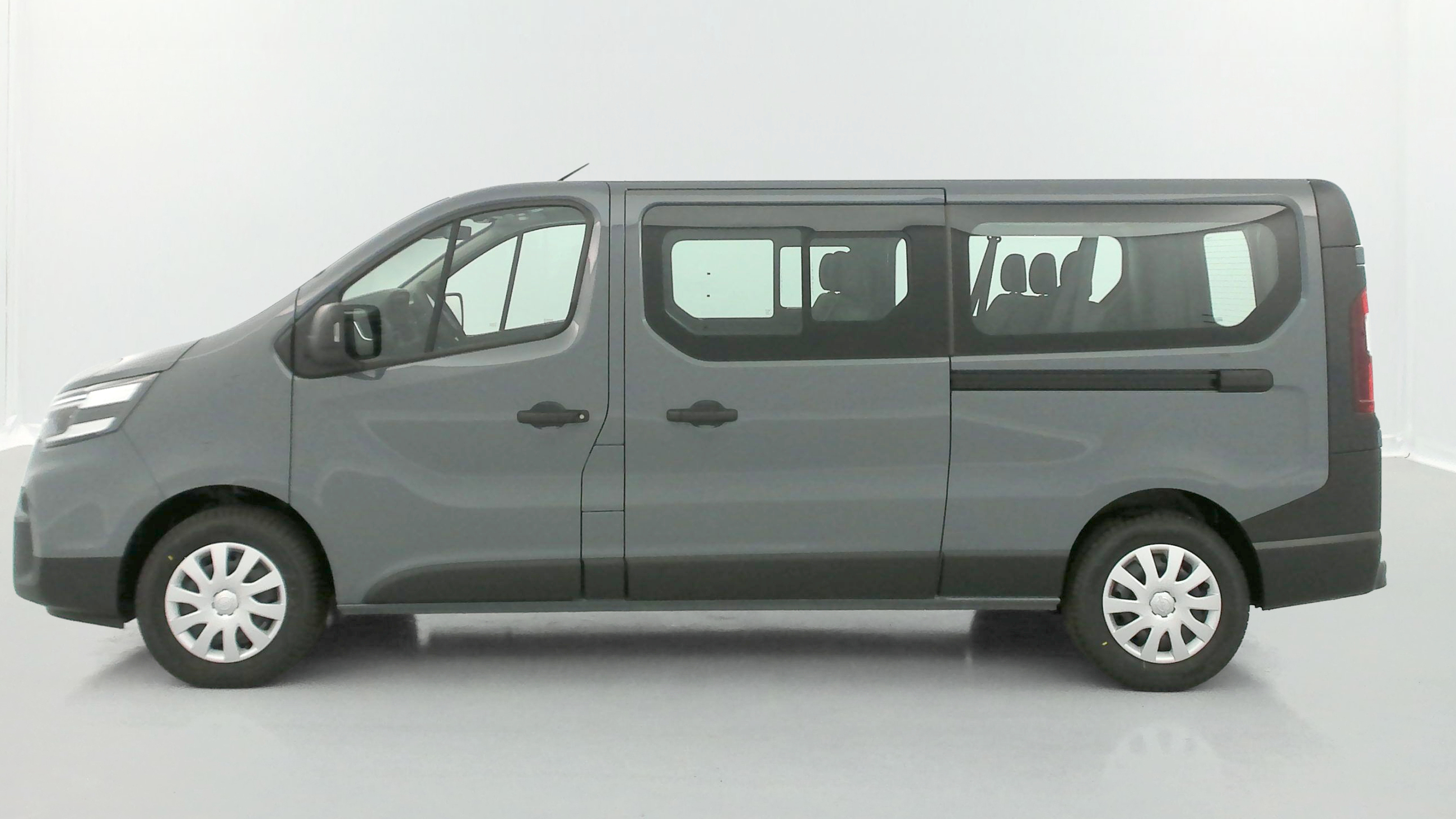 Nissan PRIMASTAR COMBI - Image 4