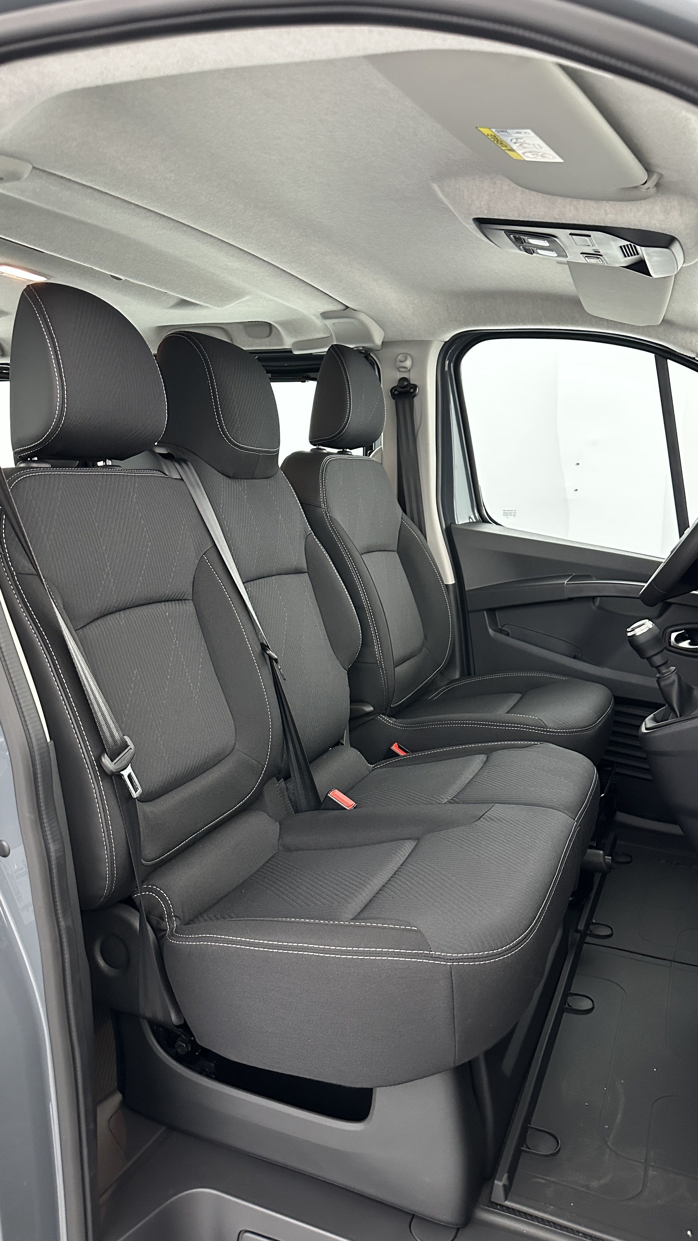 Nissan PRIMASTAR COMBI - Image 14