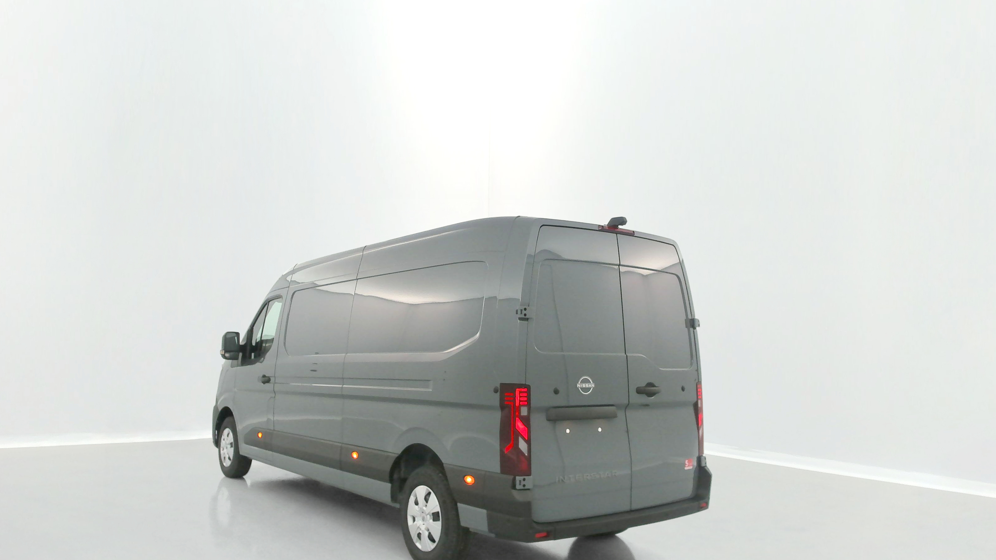 Nissan Interstar Fourgon - Image 5