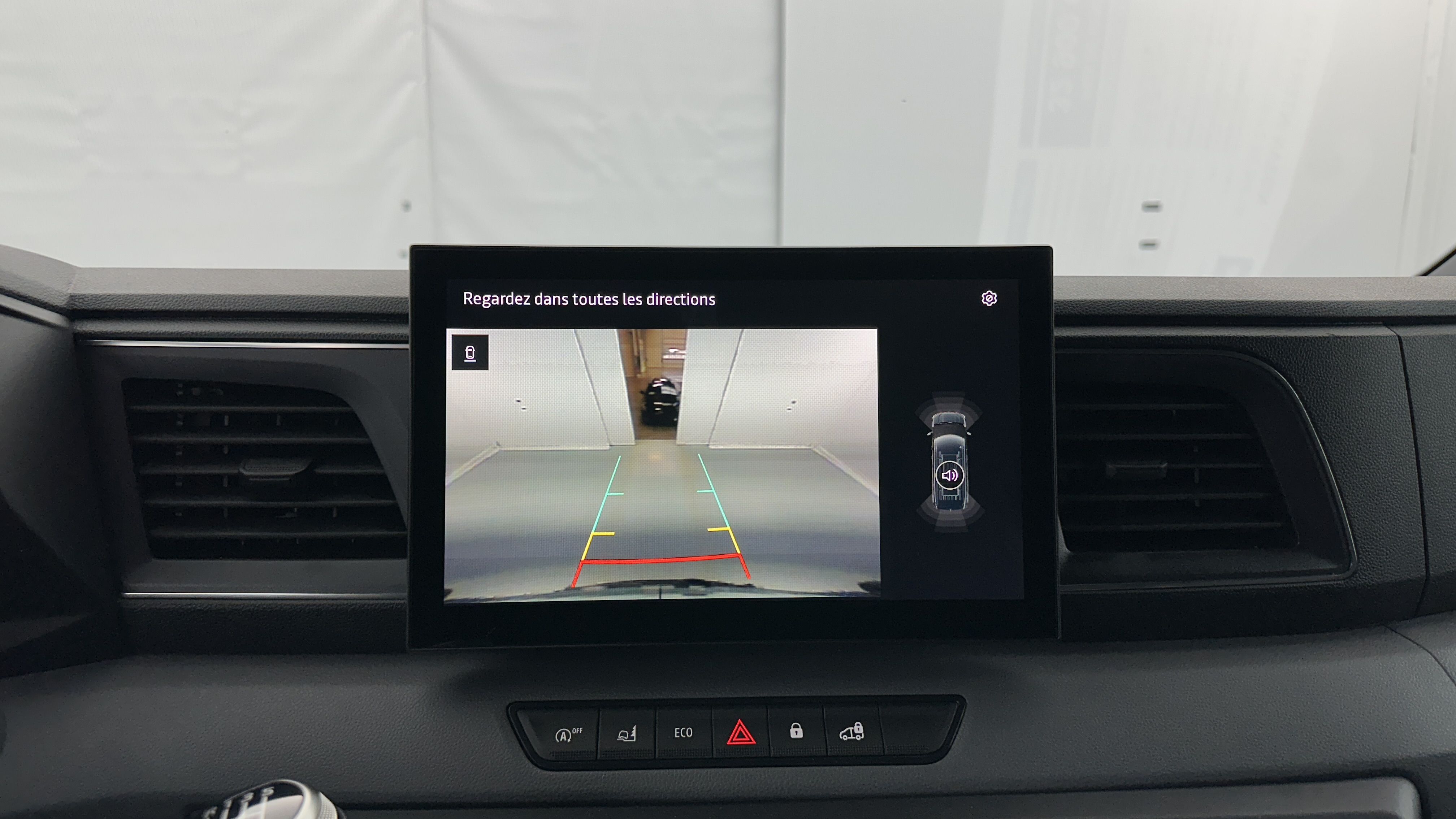 Nissan Interstar Fourgon - Image 14