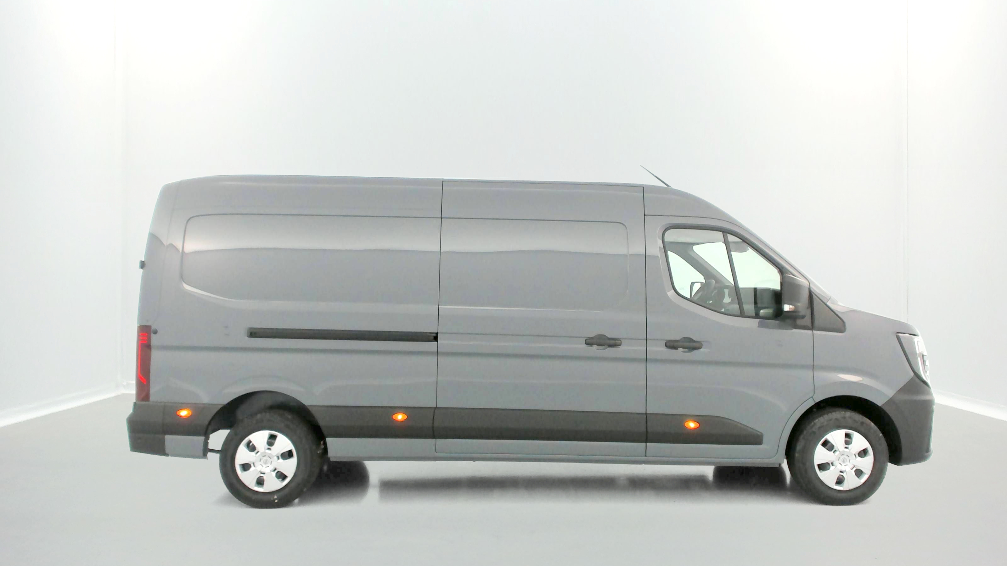 Nissan Interstar Fourgon - Image 19