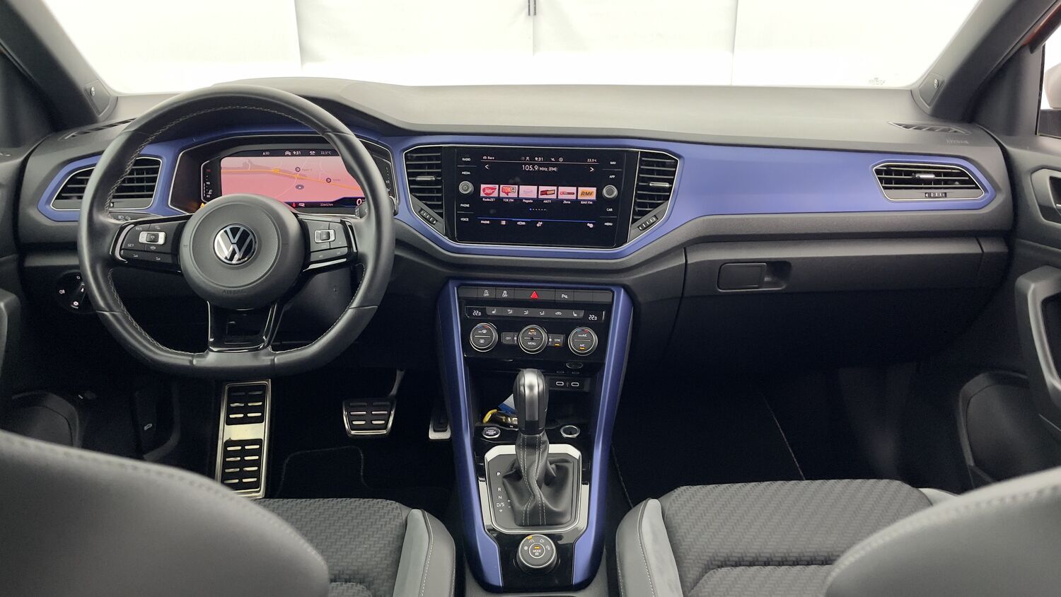 Volkswagen T-Roc - Image 7