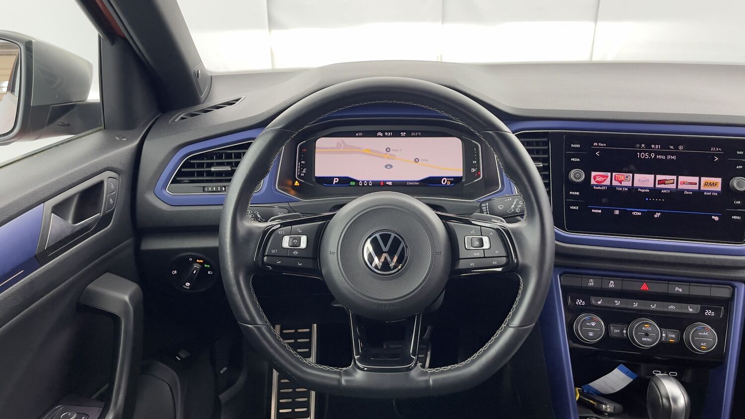 Volkswagen T-Roc - Image 13