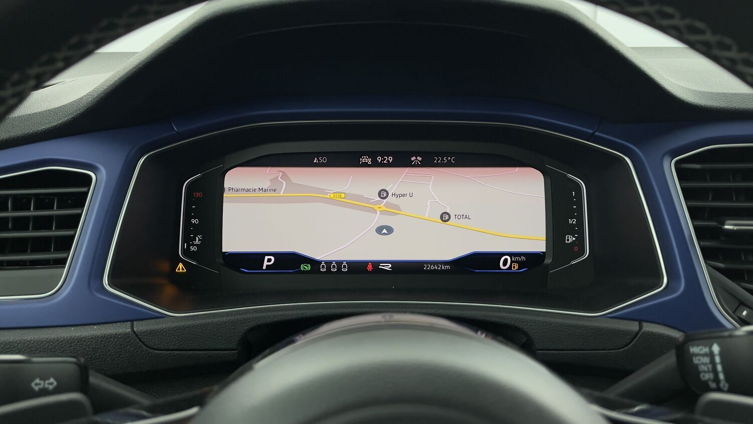 Volkswagen T-Roc - Image 14