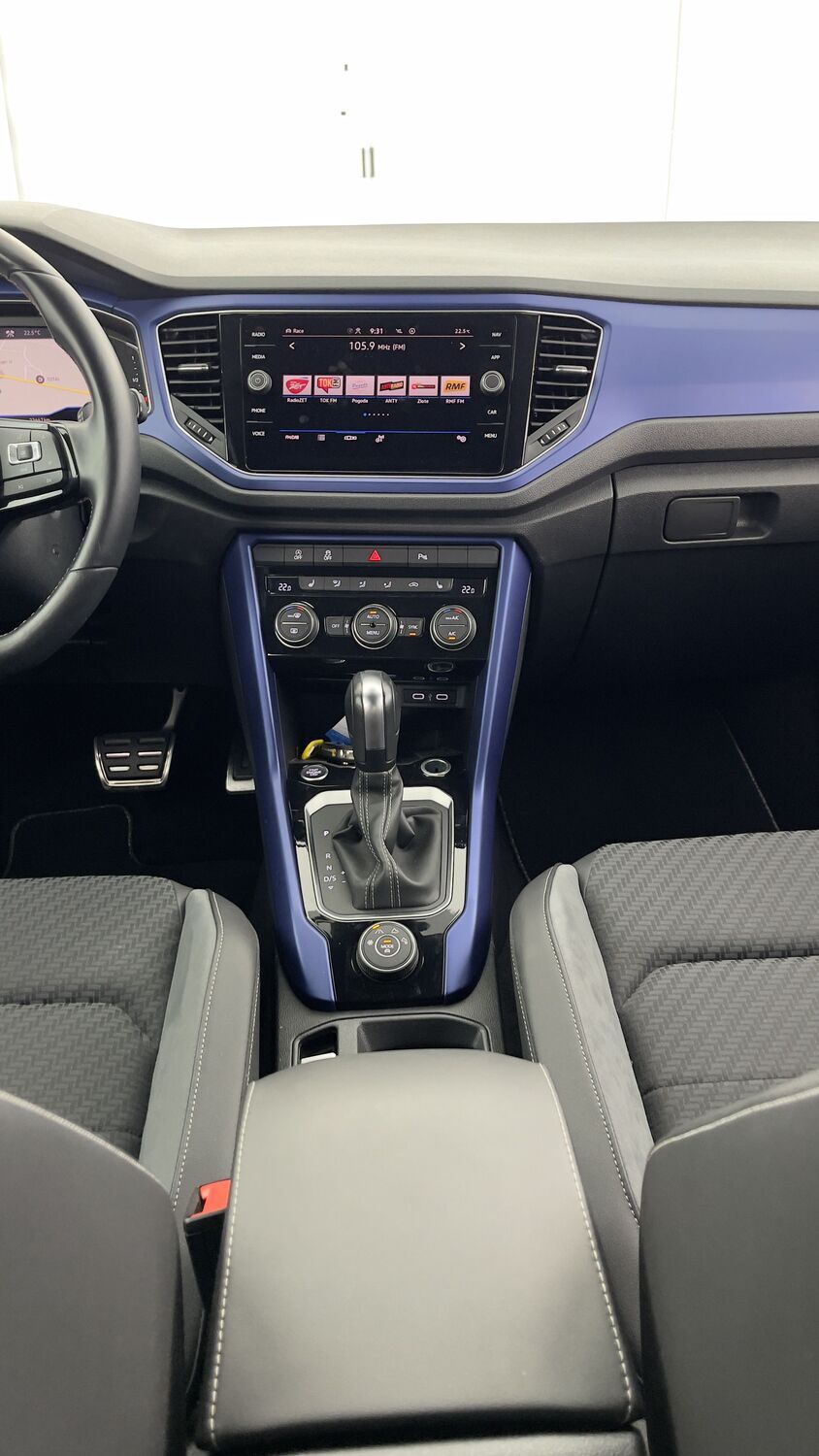 Volkswagen T-Roc - Image 15