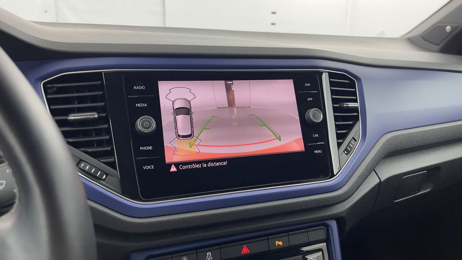 Volkswagen T-Roc - Image 17