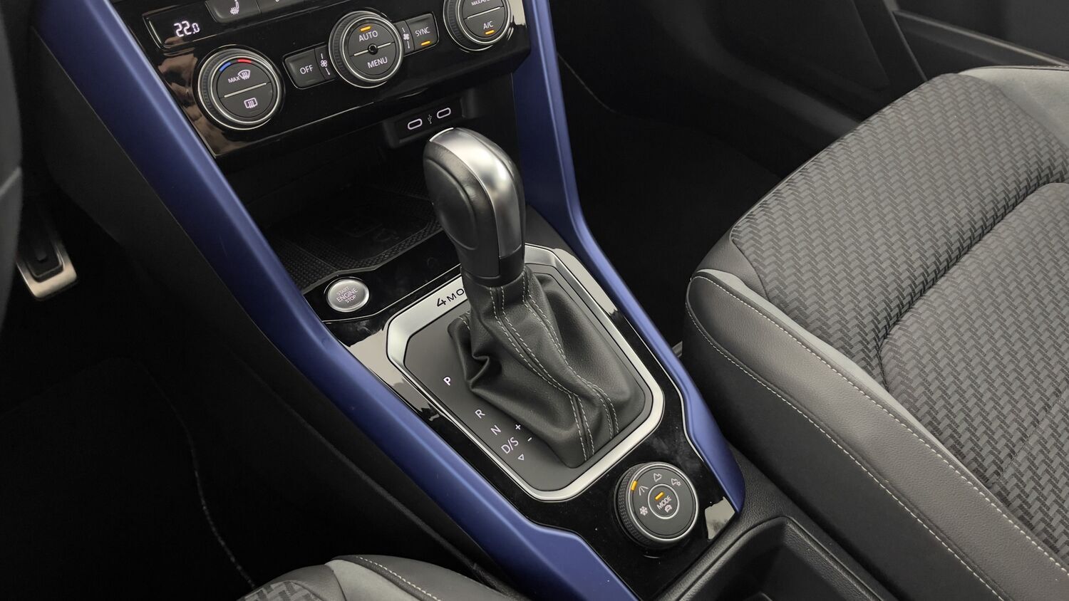 Volkswagen T-Roc - Image 19