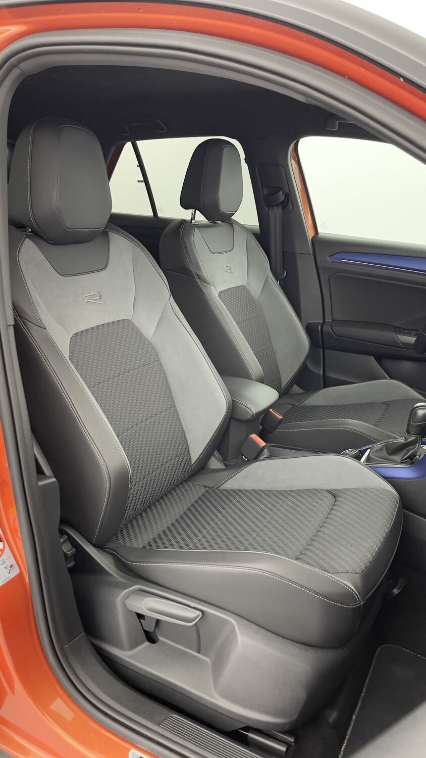 Volkswagen T-Roc - Image 23