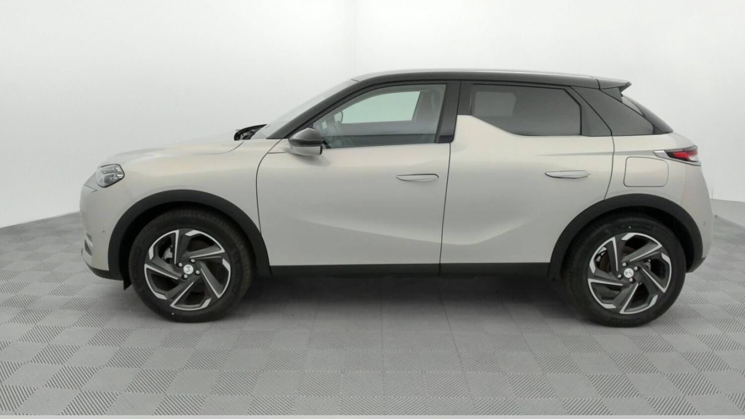 DS DS3 Crossback - Image 4