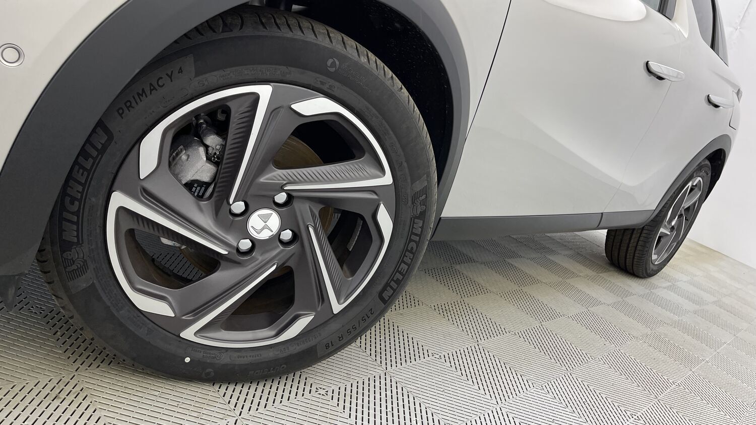 DS DS3 Crossback - Image 12