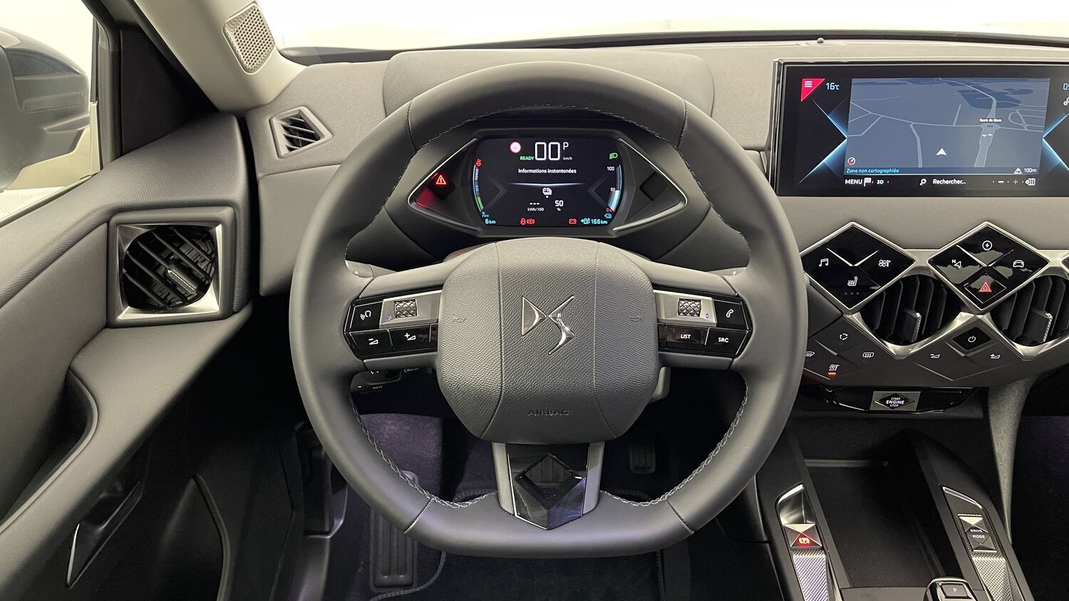 DS DS3 Crossback - Image 14